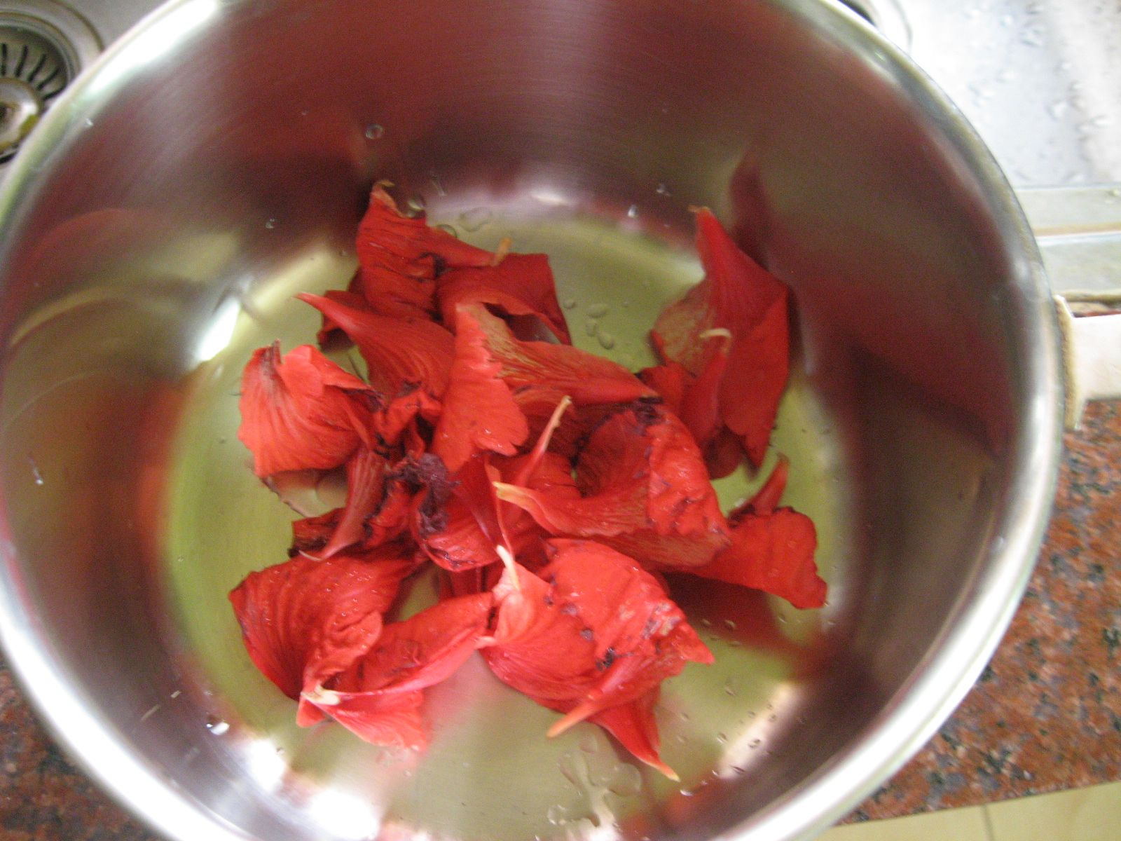 Hibiscus Tea With Fresh Flowers and Honey 7 Steps (with Pictures