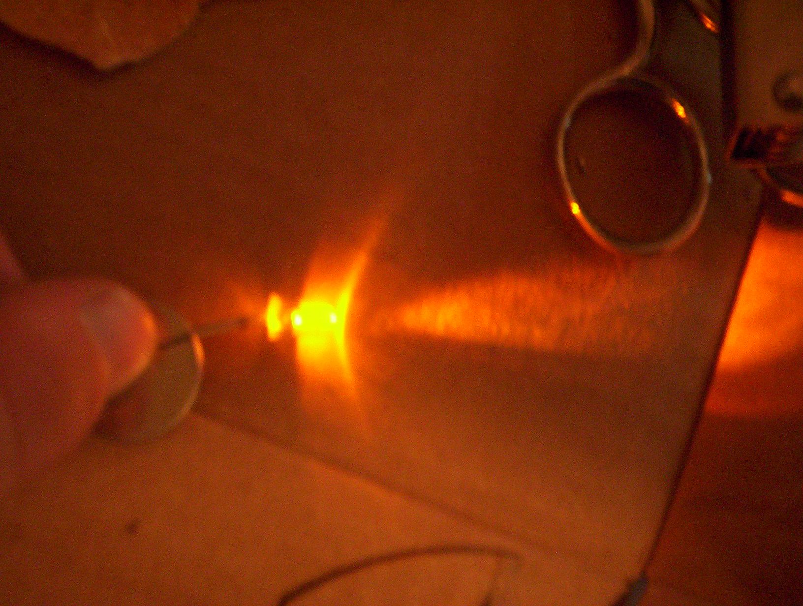 2 Piece LED on Off Flashlight