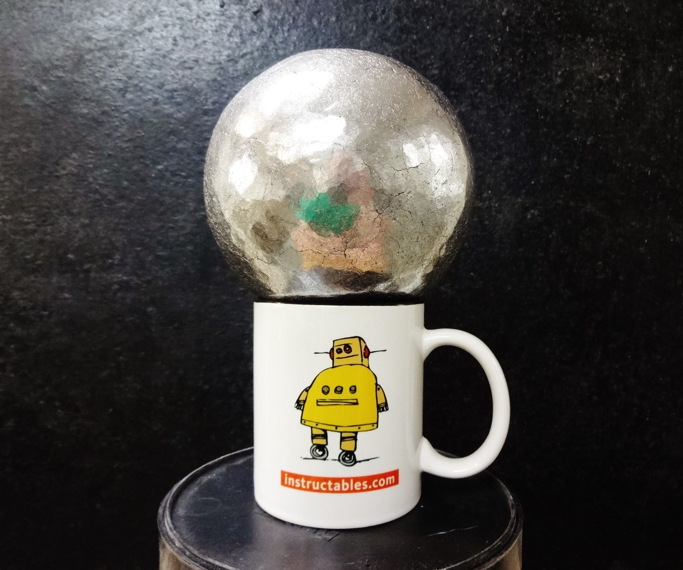 How to Make a Polished Aluminum Foil Ball