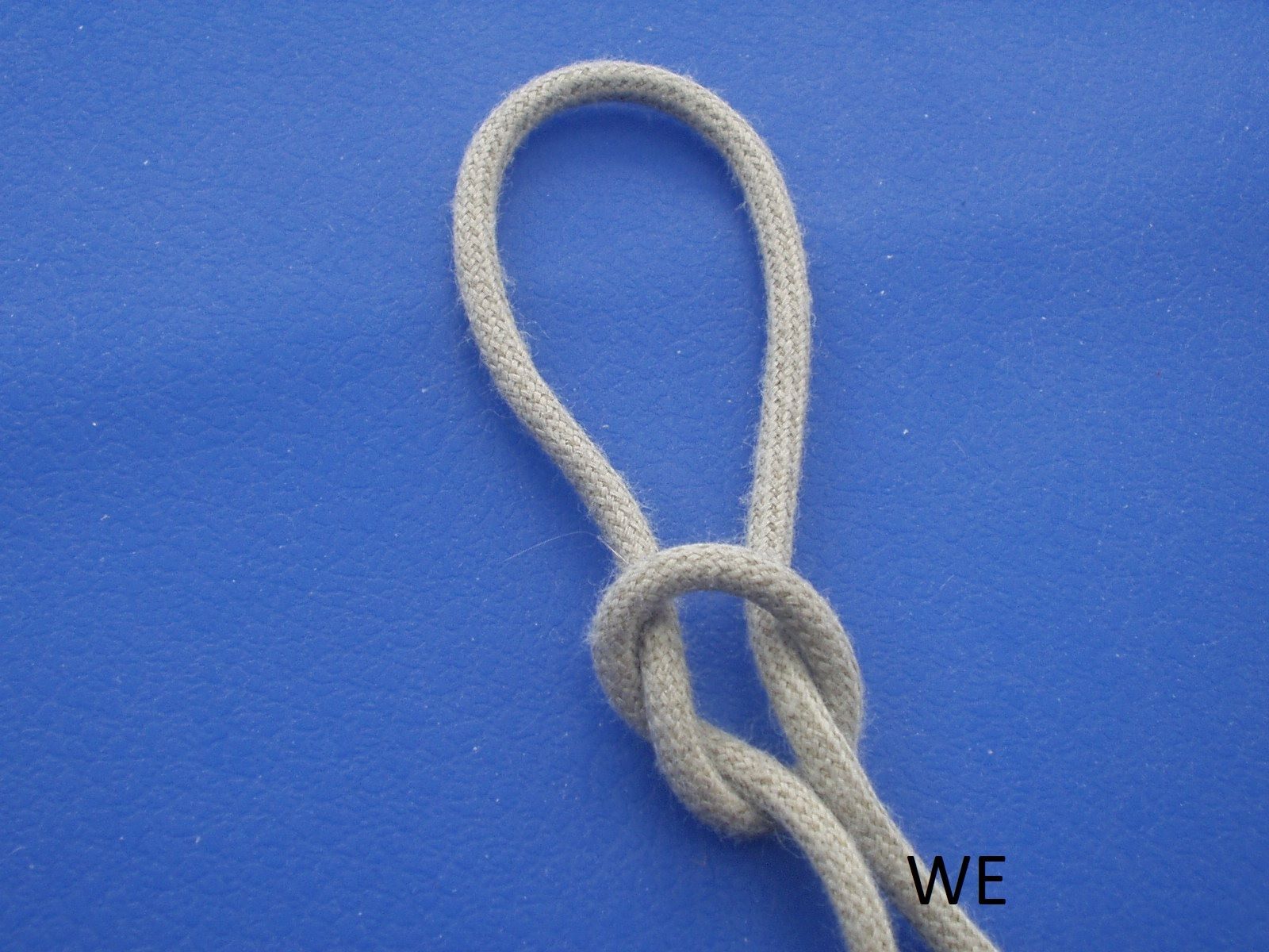 Slipped Overhand Knot Lanyard 7 Steps Instructables