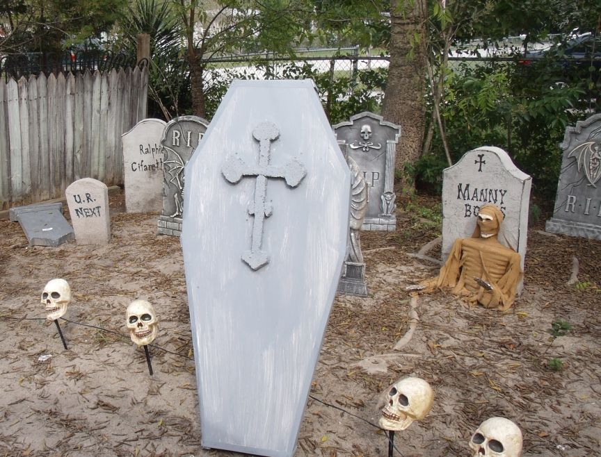 Short Toepincher Casket