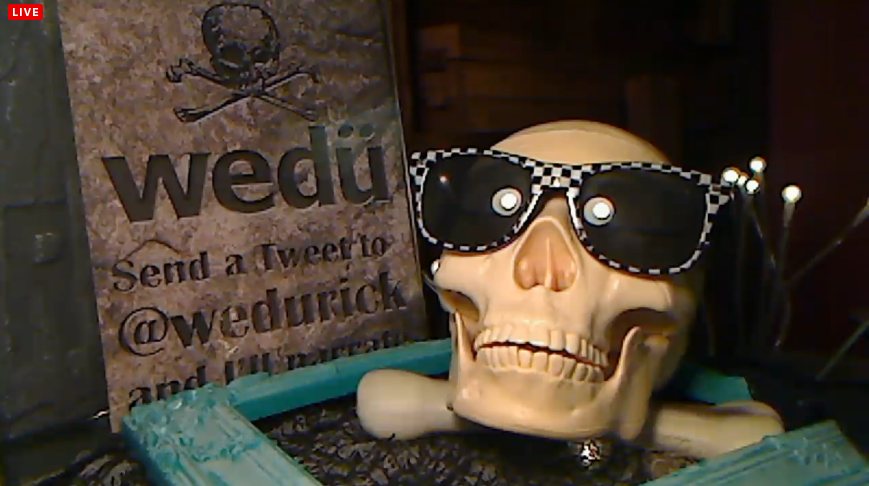 Yorick, a Twitter Narrating Talking Skull