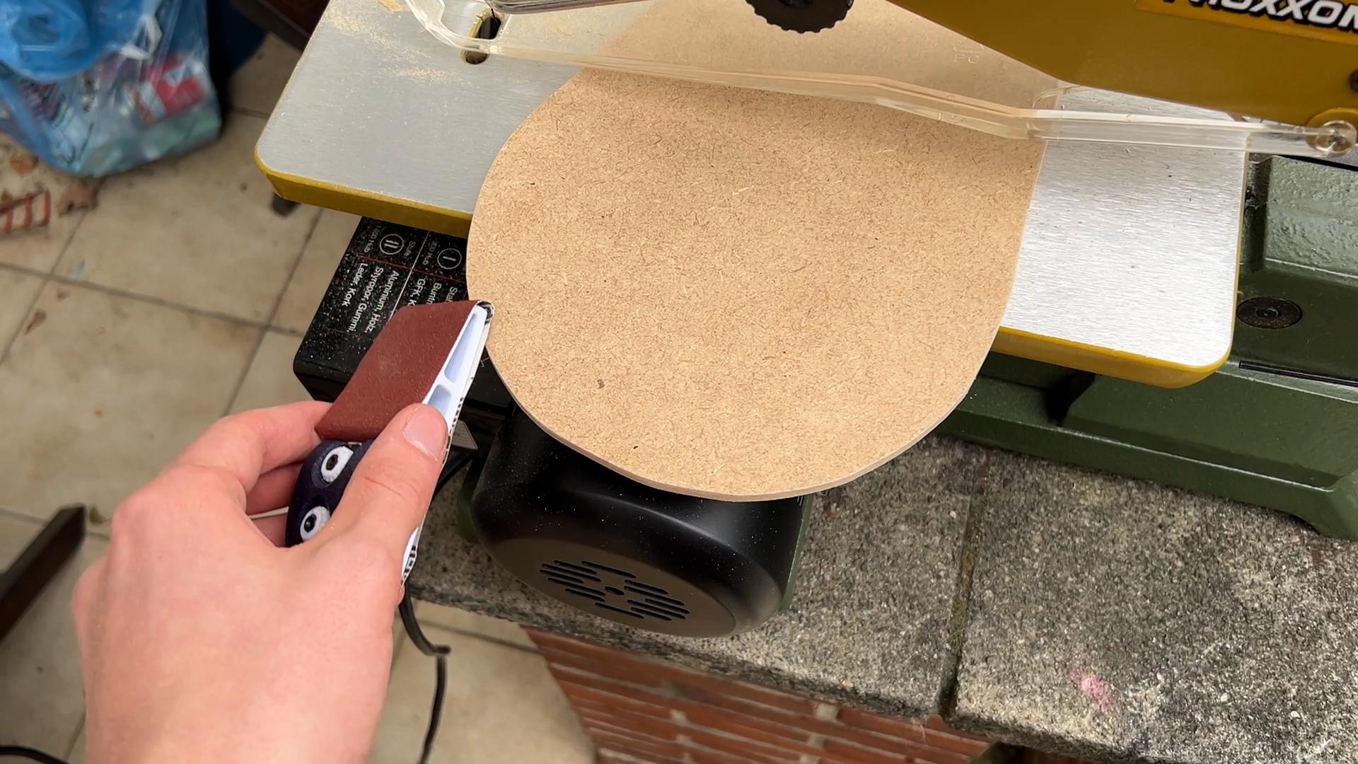 How to Make a Motorized Lazy Susan With a Secret 9 Steps (with