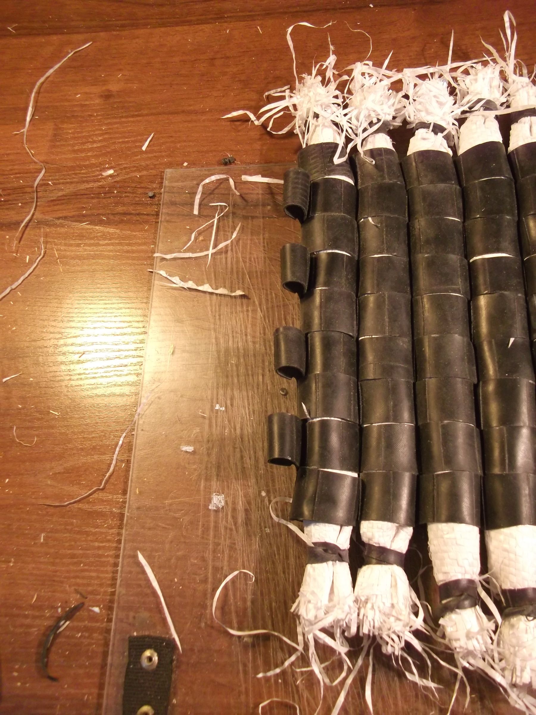 Inner Tubes + Plastic Bags Woven Rug #1 : 14 Steps (with Pictures ...