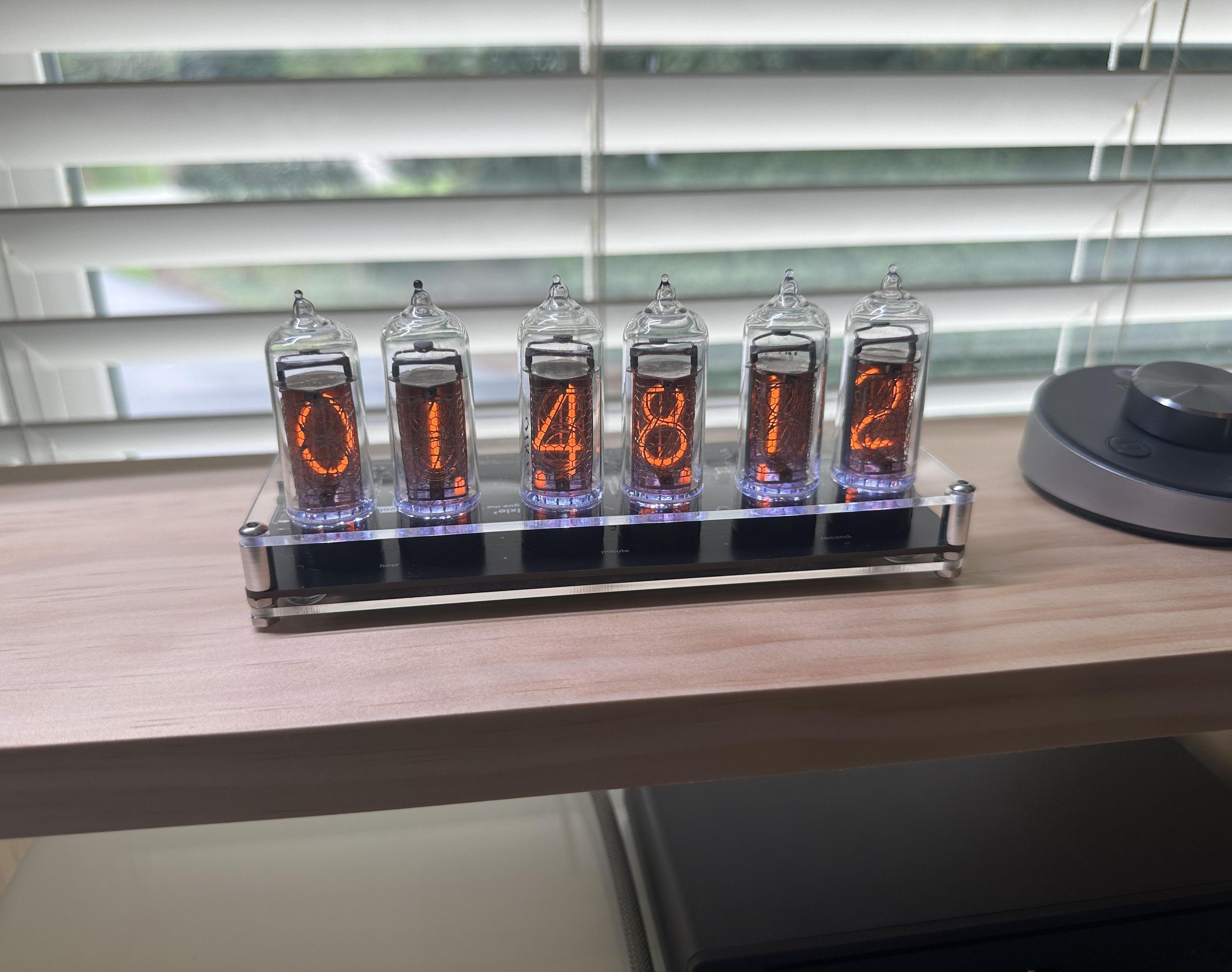 WiFi Nixie Clock With USB-C and RGB Backlighting