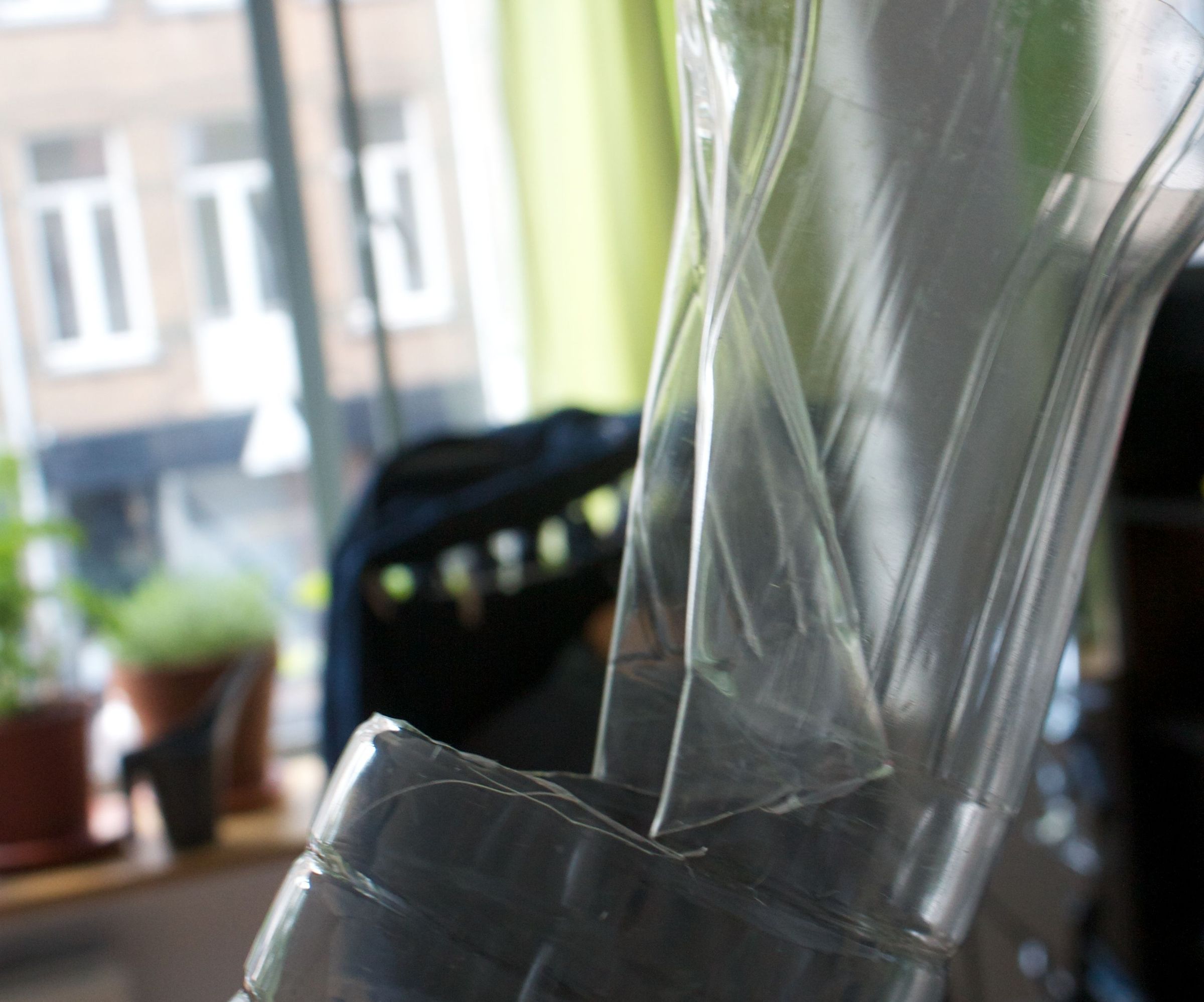  "Sideways" Plant Pots From Plastic Bottles