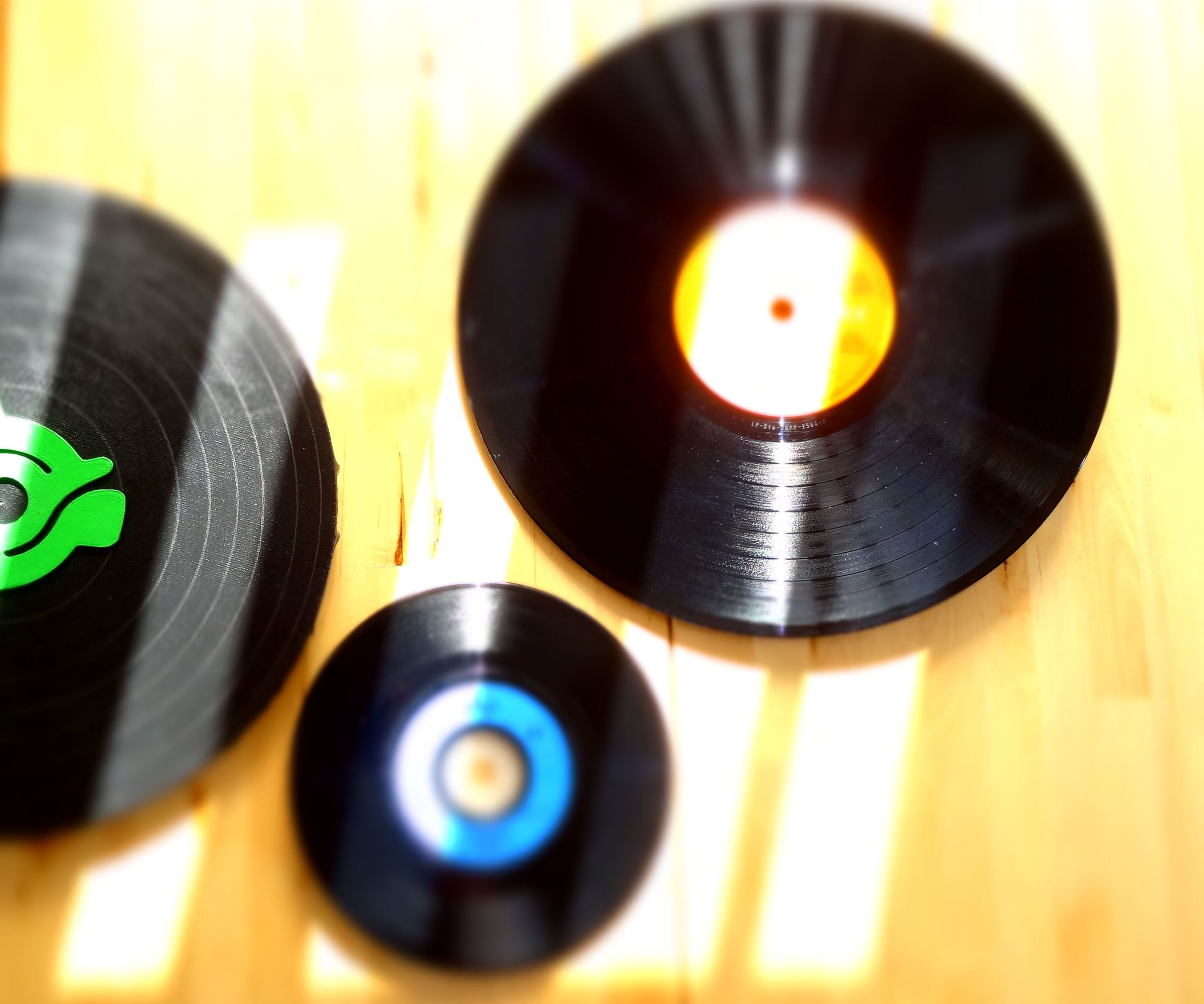 DIY Vinyl Pad -  How to Make Sound With a Vinyl Pad and Piezoelectric