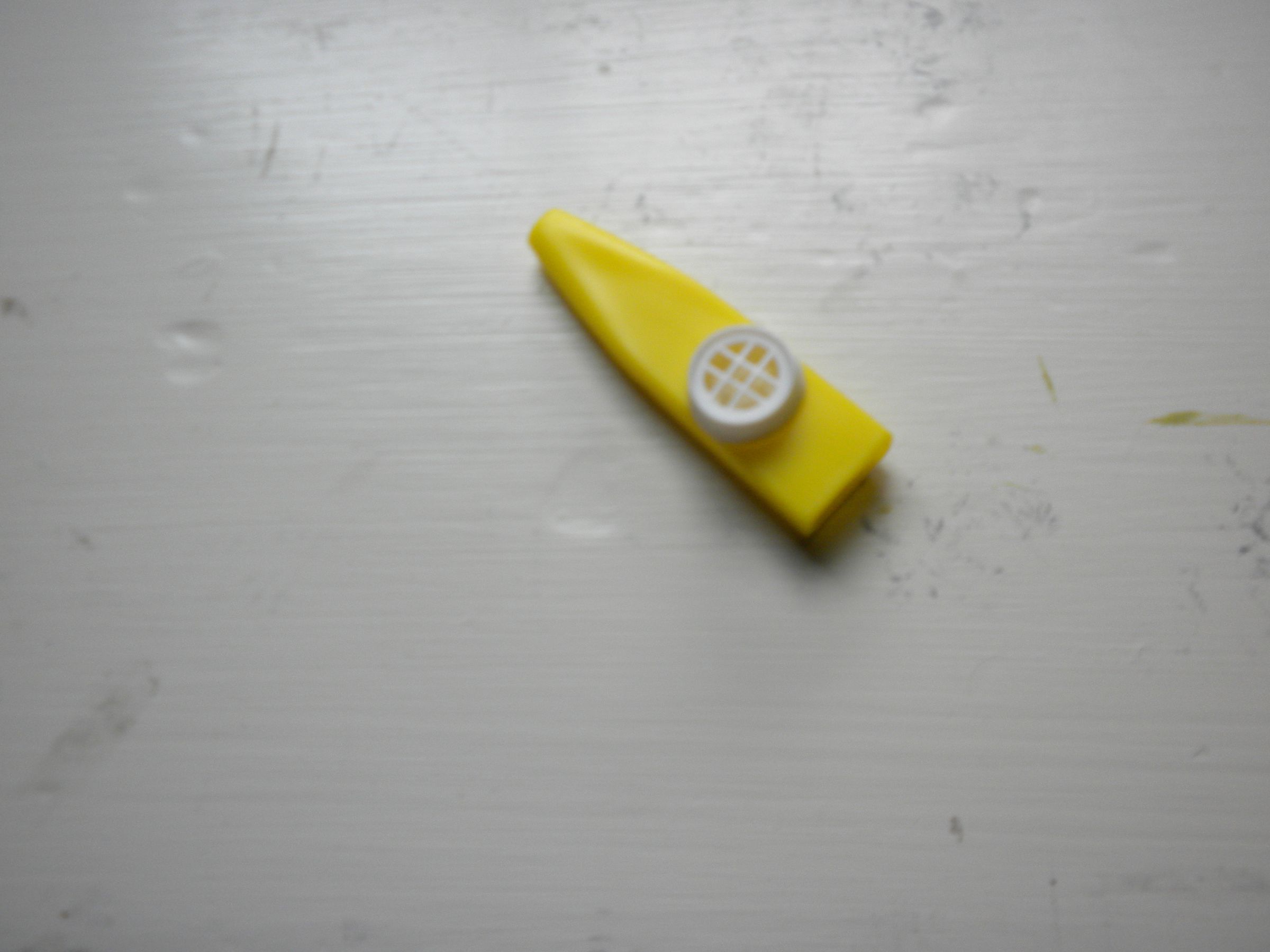 Make a Kazoo for $0.00