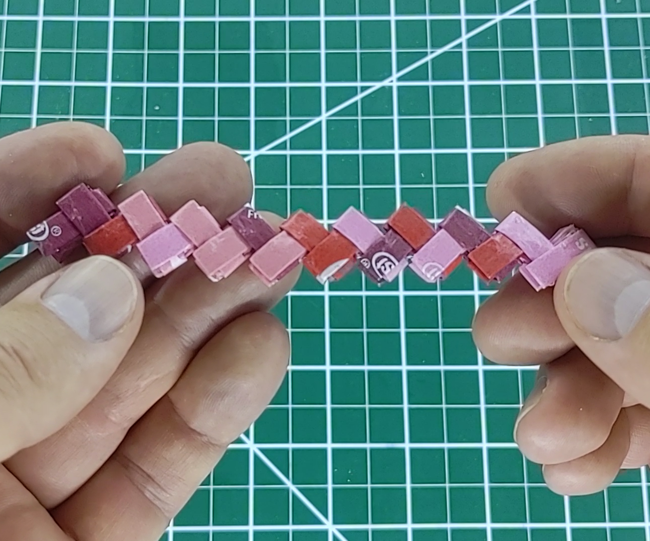 How to Make a Candy Wrapper Chain 7 Steps (with Pictures) Instructables