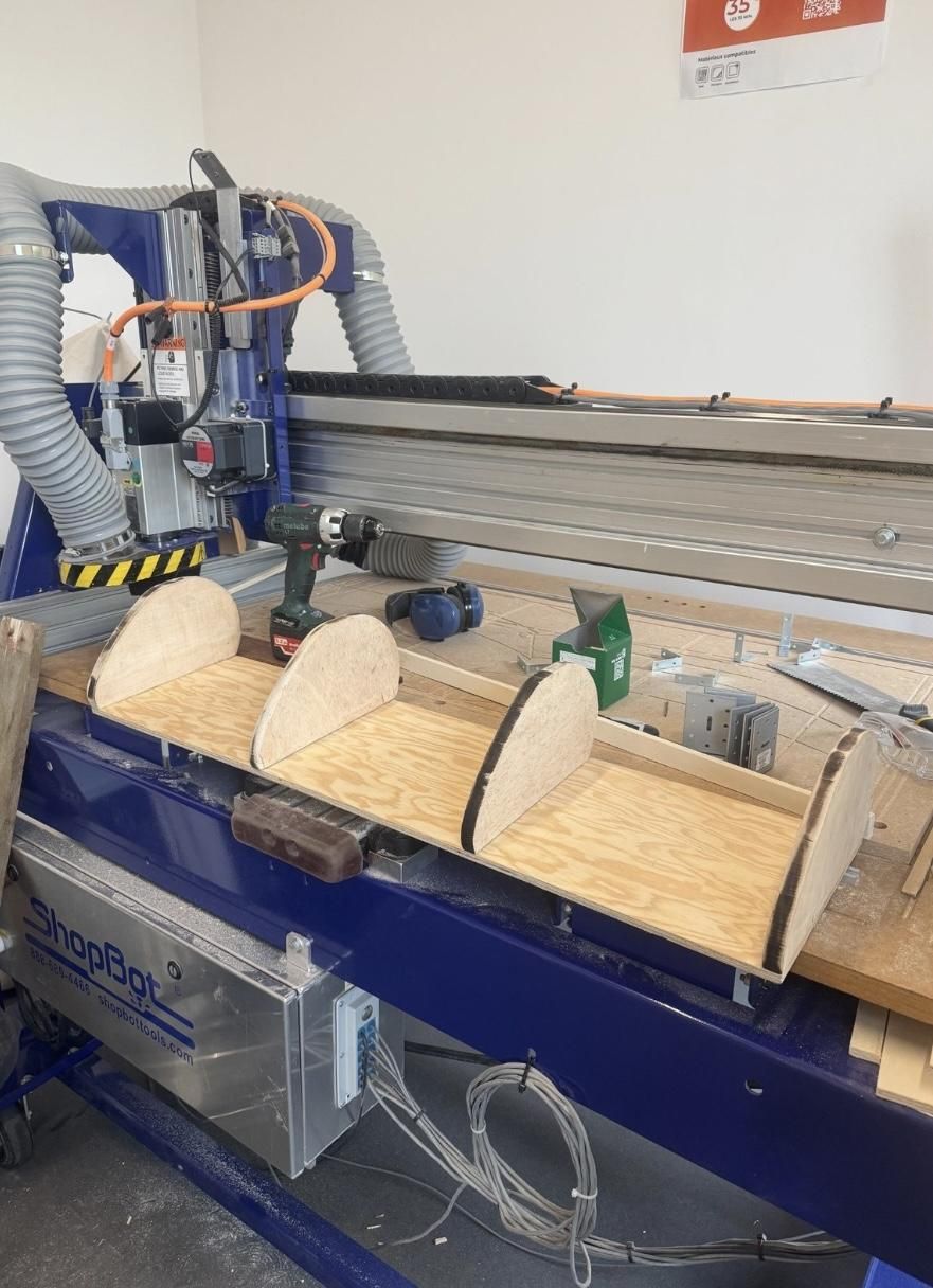 Assemblage Des Éléments Sur Le Socle.
