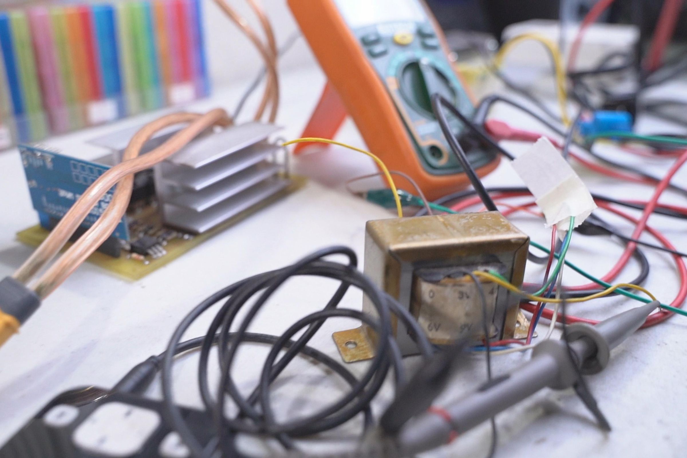 DIY Cheap 1000W Pure Sine Wave Inverter (12V to 110V/220V) : 26 Steps