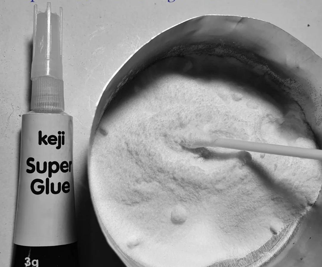 Superglue and Baking Soda Make Plastic. Used for Tent Zipper Stop. 8 Steps (with Pictures