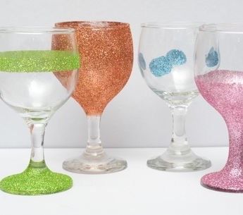 How to Glitter Wine Glasses