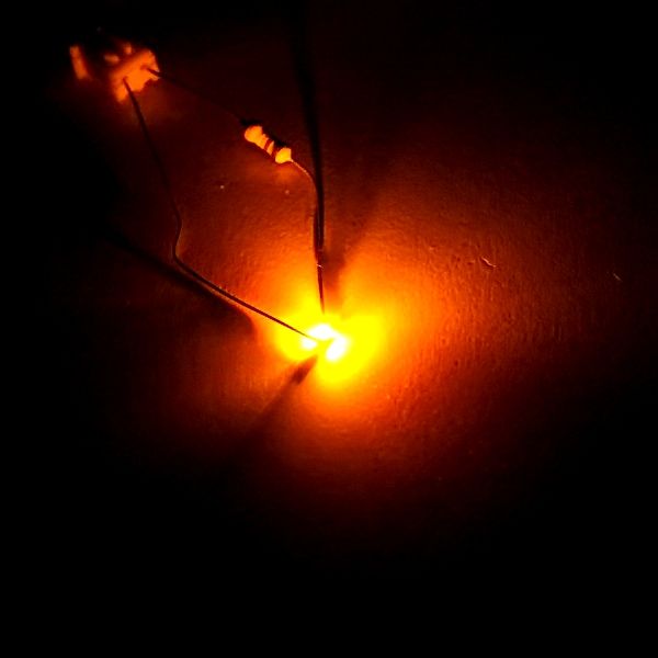 Flicker Up to 6 LEDs With Arduino
