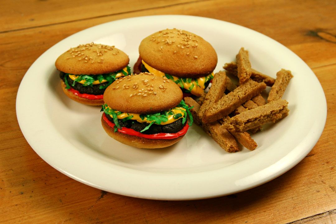 Hamburger Cupcakes With Sugar Cookie Fries
