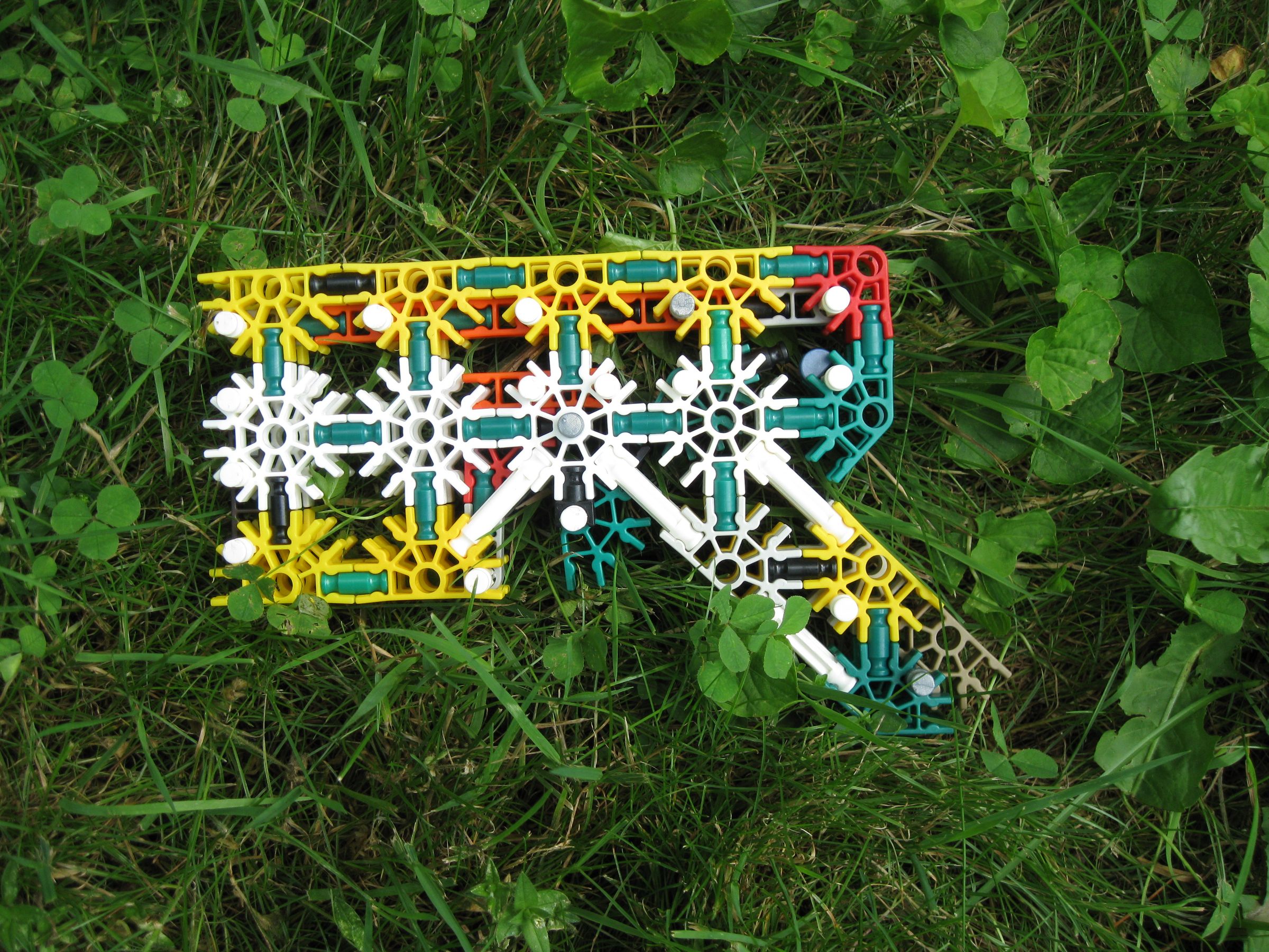 Knex pistol: Contest entry