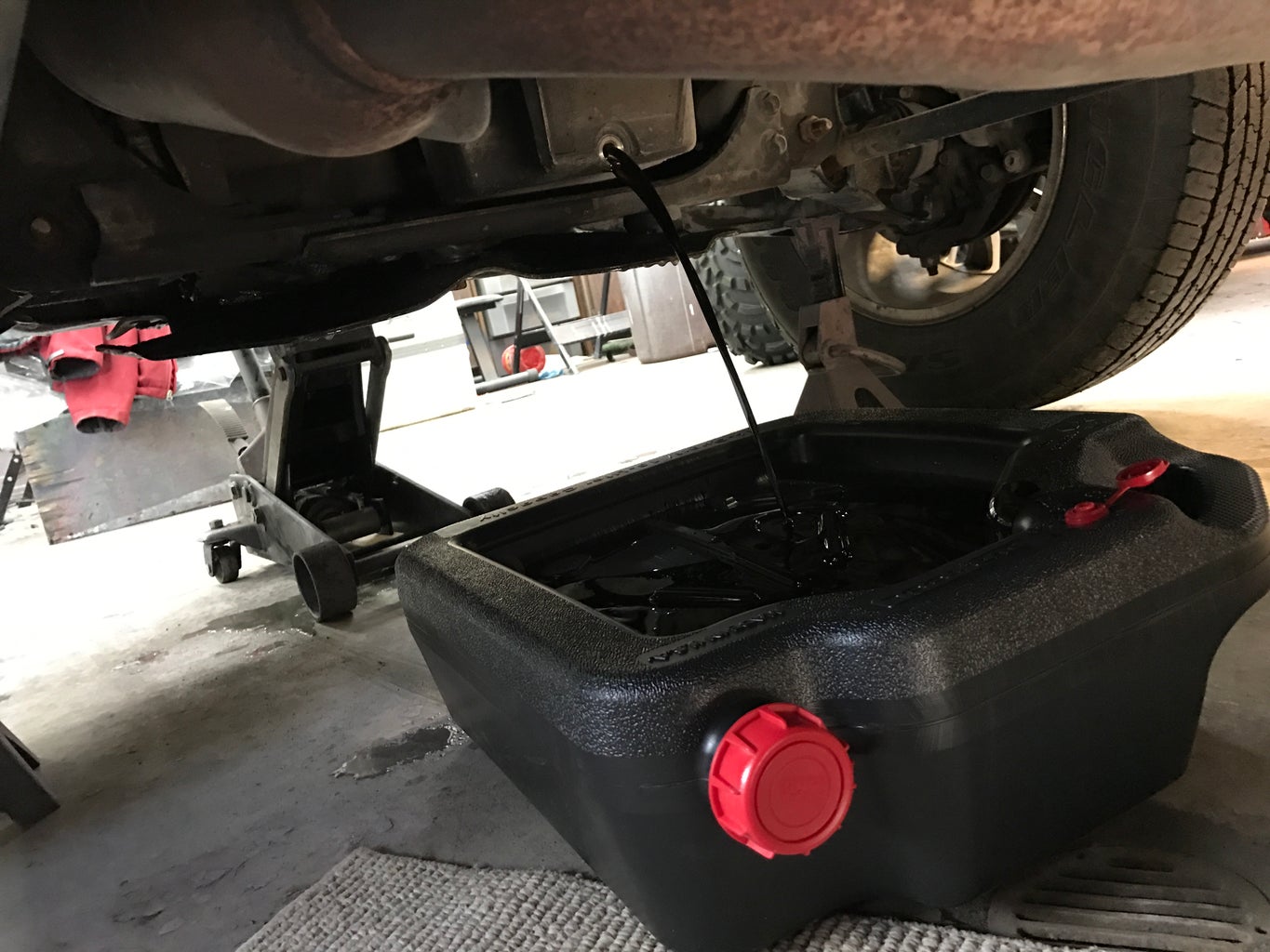 How to Perform an Oil Change : 8 Steps (with Pictures) - Instructables