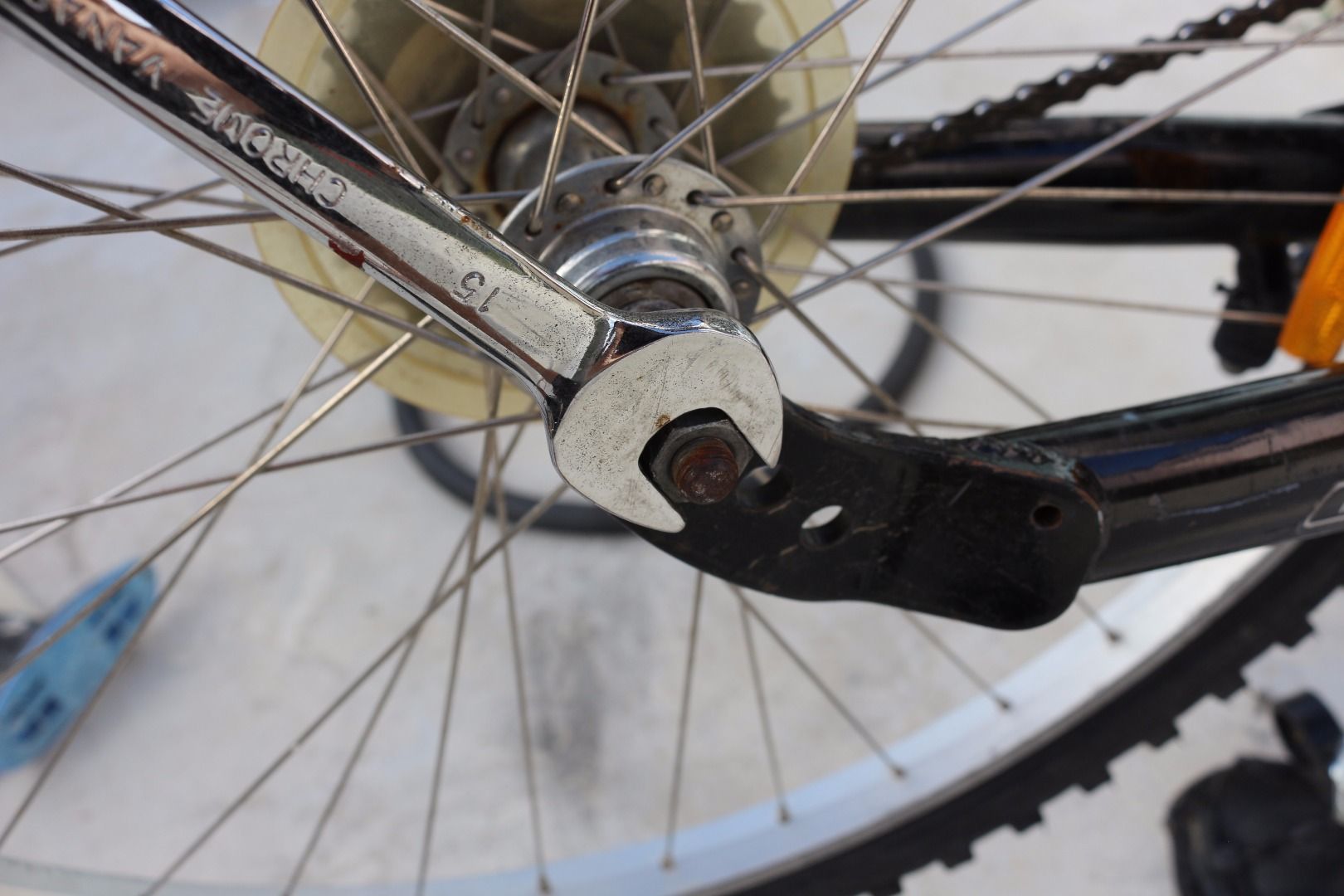 bike tire thorn protection