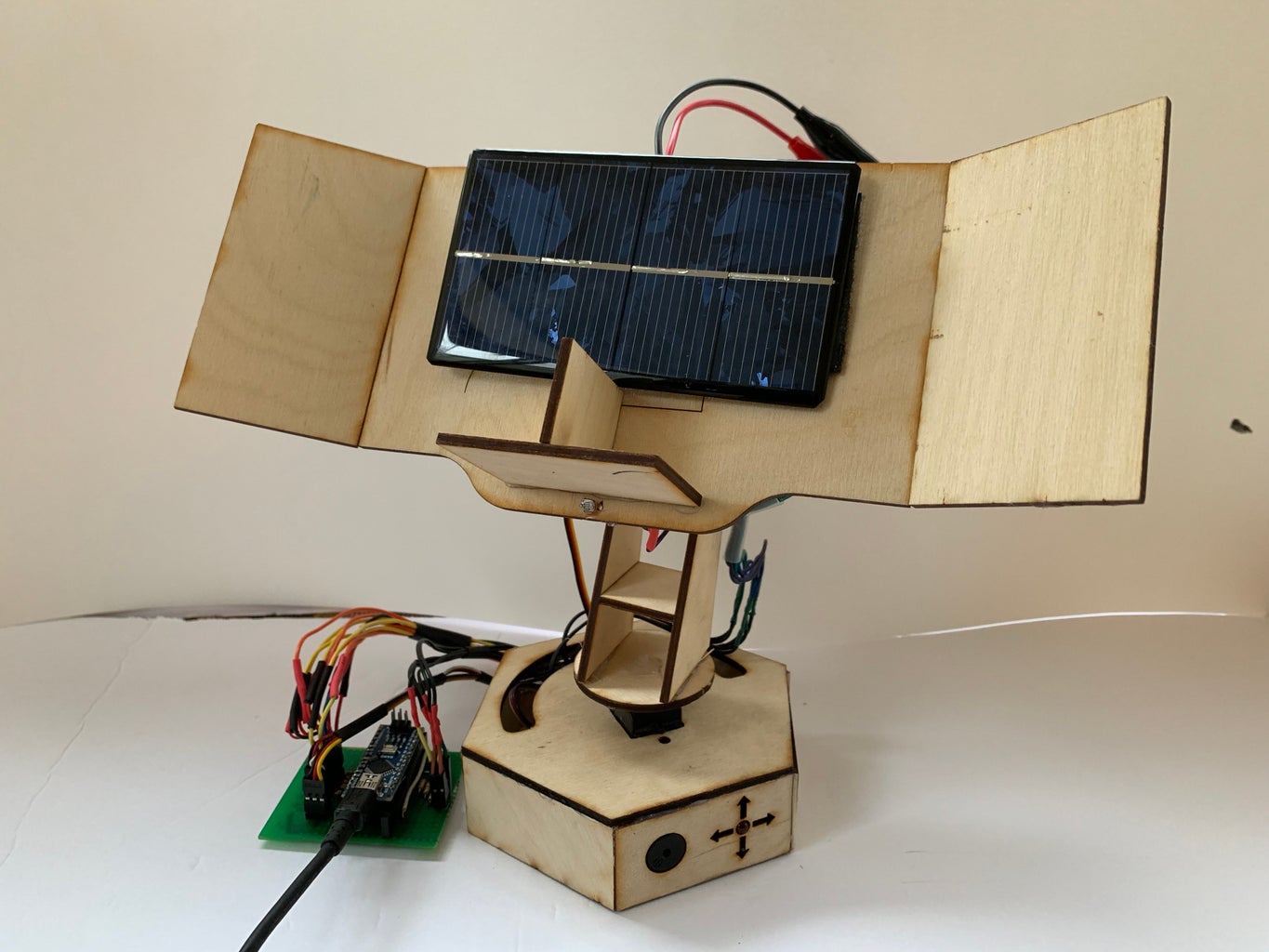 Building an Automatic Solar Tracker With Arduino Nano V2 : 17 Steps ... Circuit Diagram
