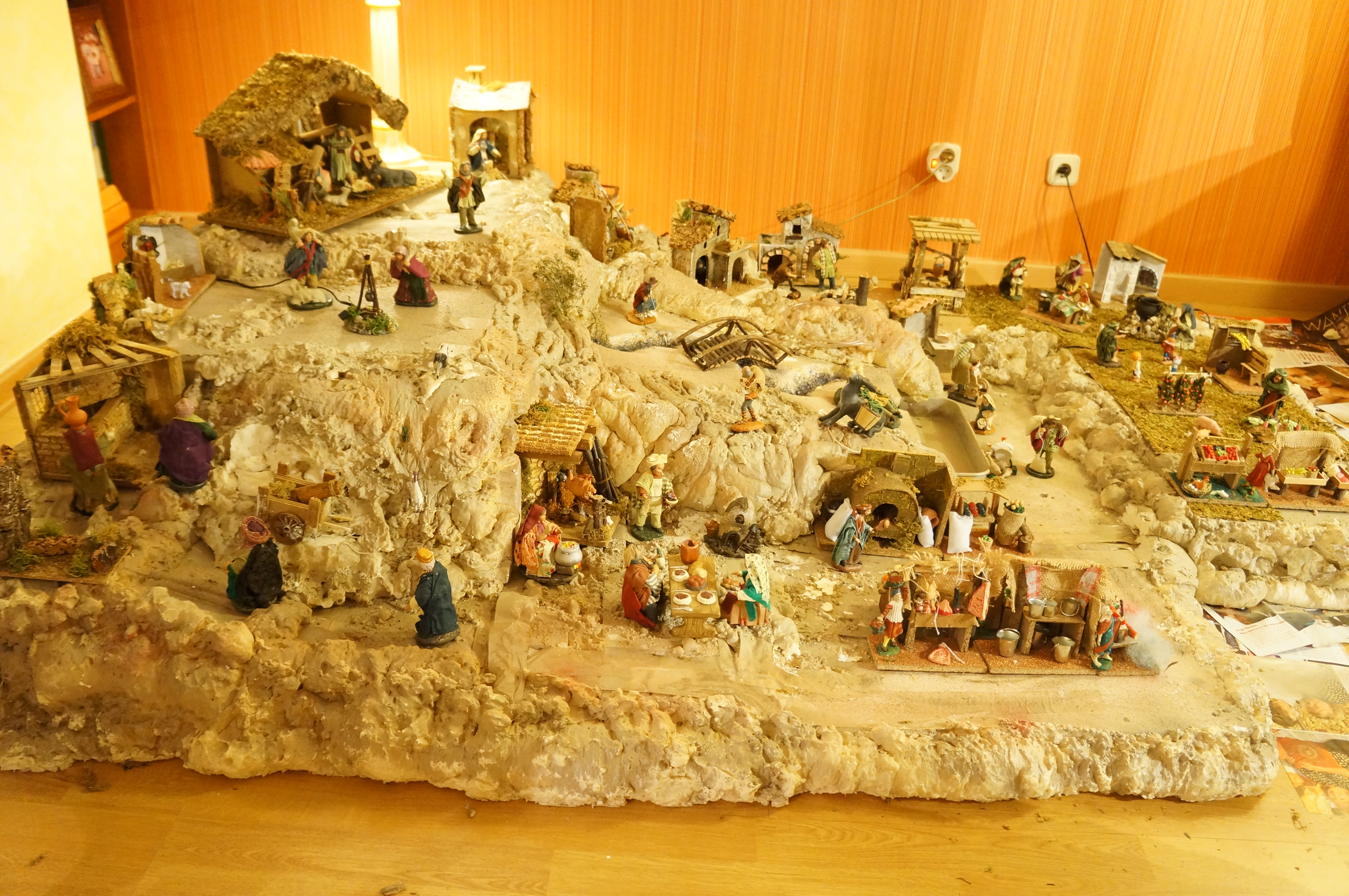 Christmas Nativity Village Scene (version 2.0) 8 Steps (with Pictures
