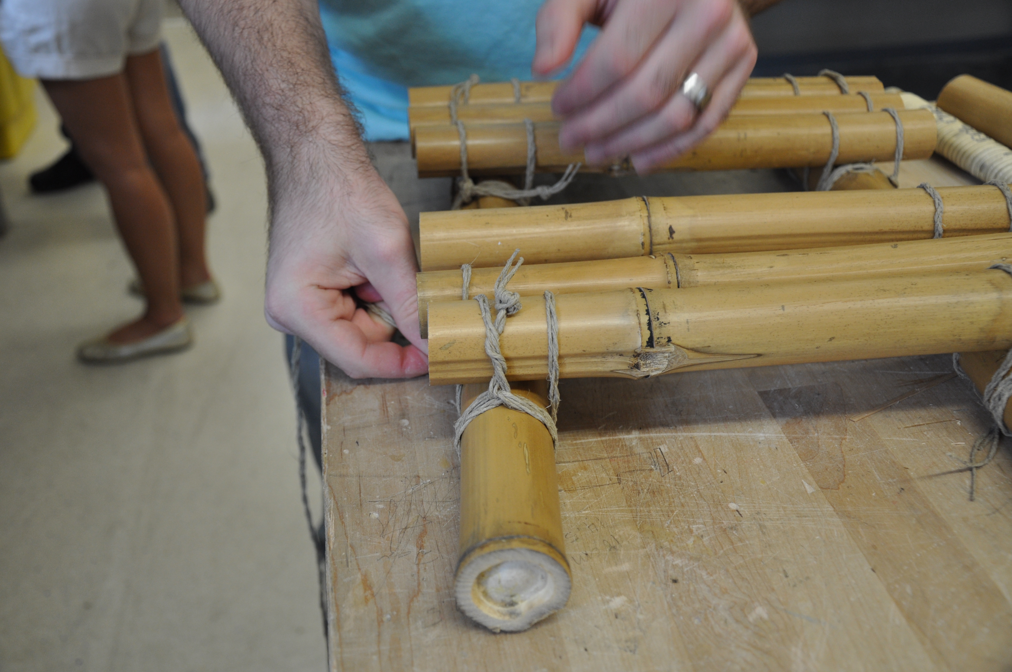 How to Make a Floating Water Garden Out of Natural Materials!
