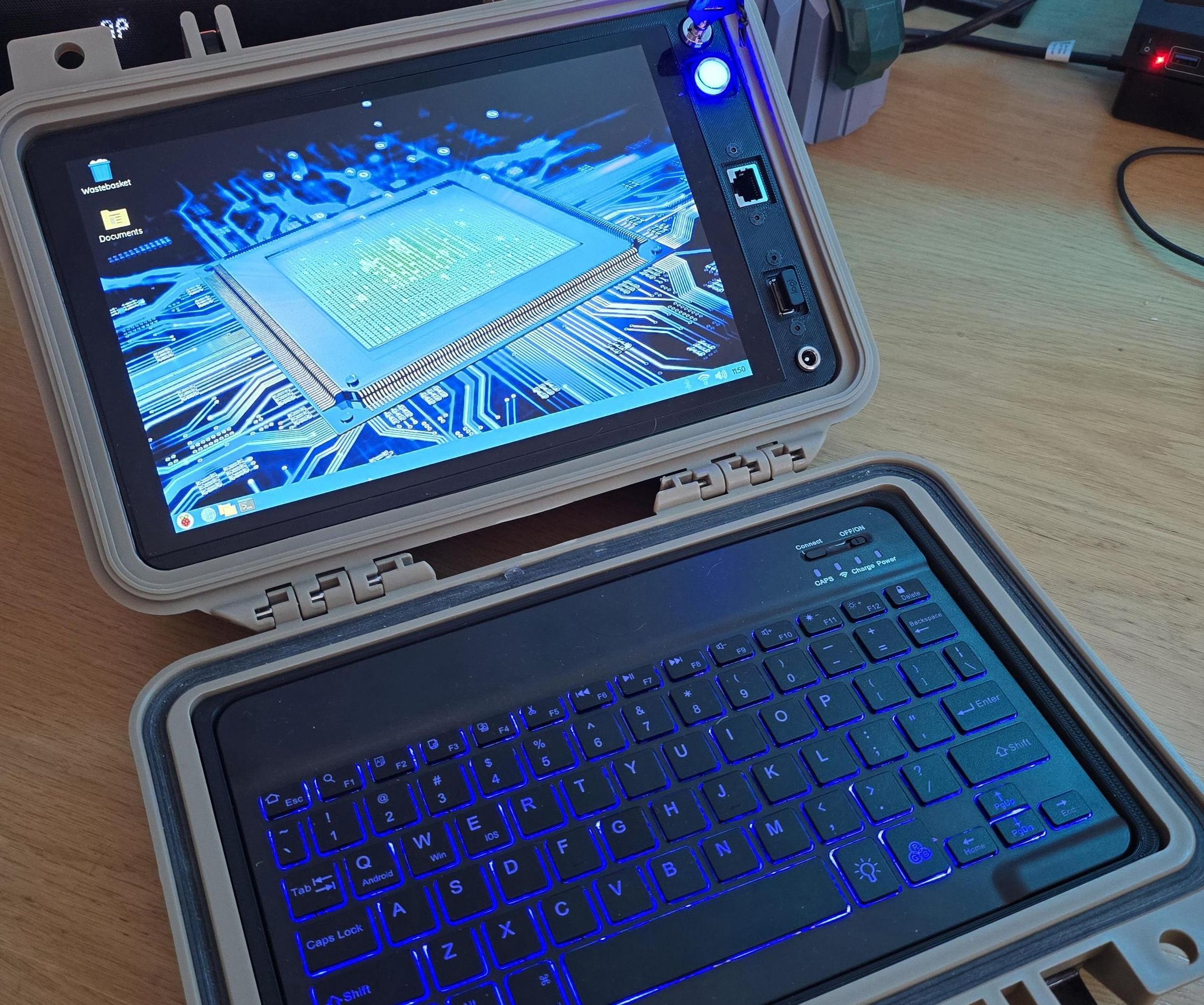 Hard Case Cyber Deck - Raspberry Pi Touch Screen With Illuminated Keyboard