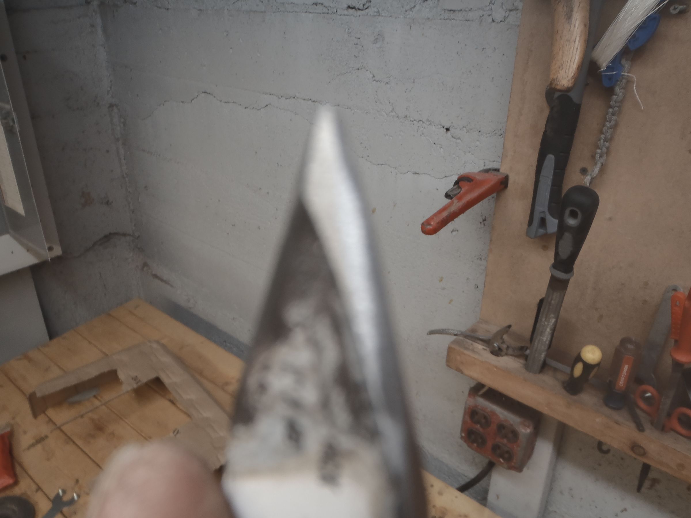 How to Make a Throwing Knife!! 5 Steps (with Pictures) Instructables