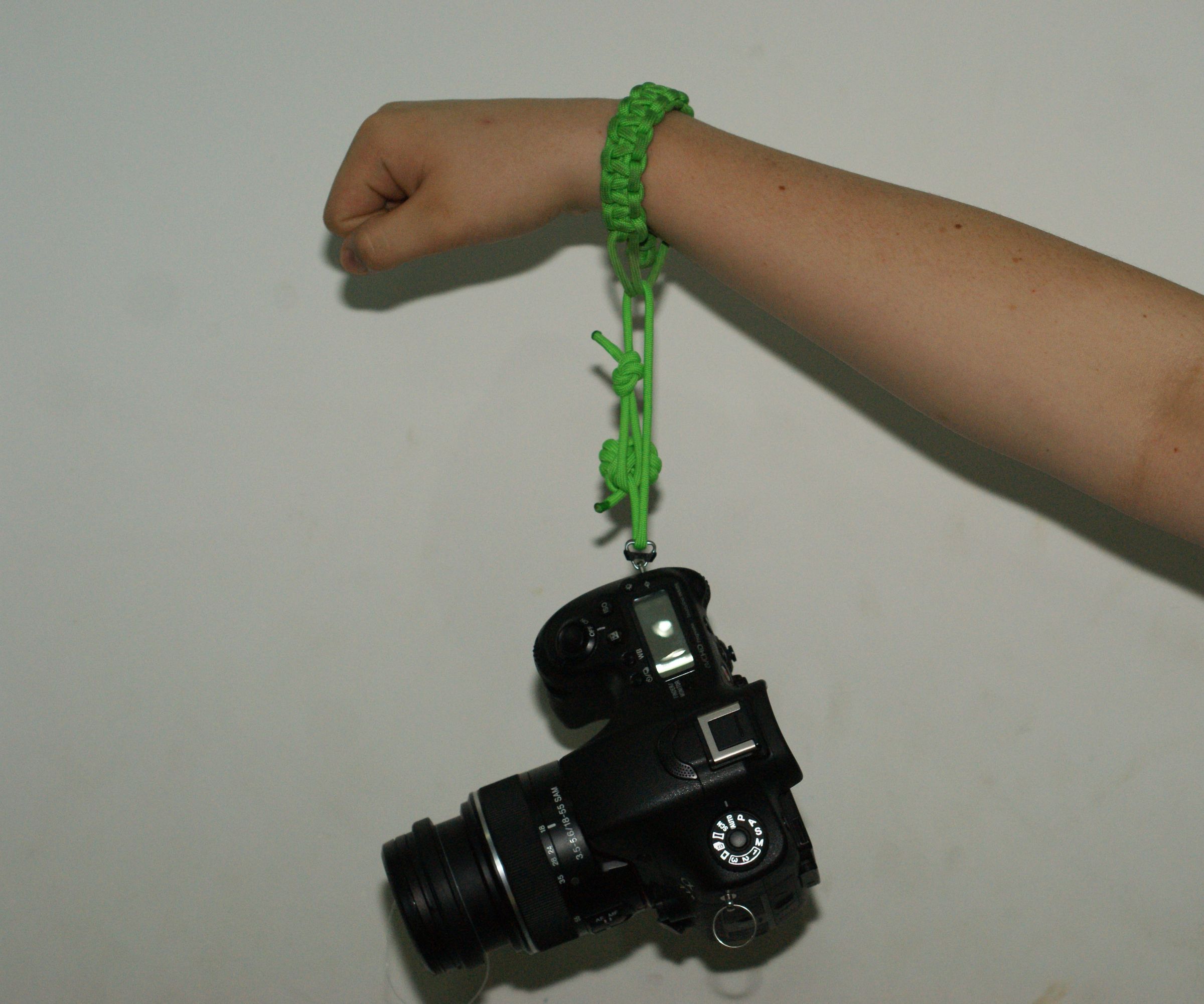 Quick-Release Paracord Camera Wrist Strap W/ GIF