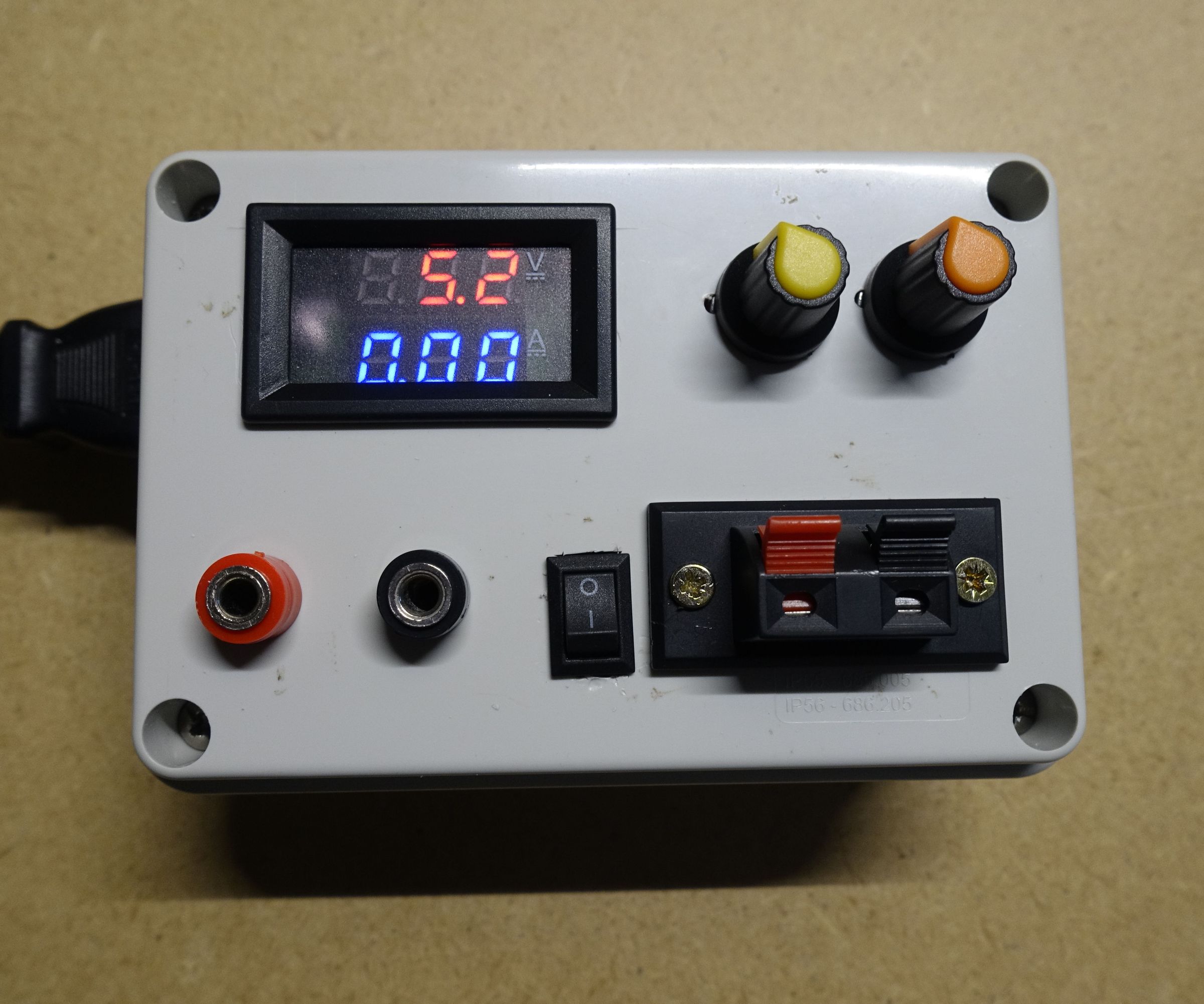 CC/CV Power Supply 