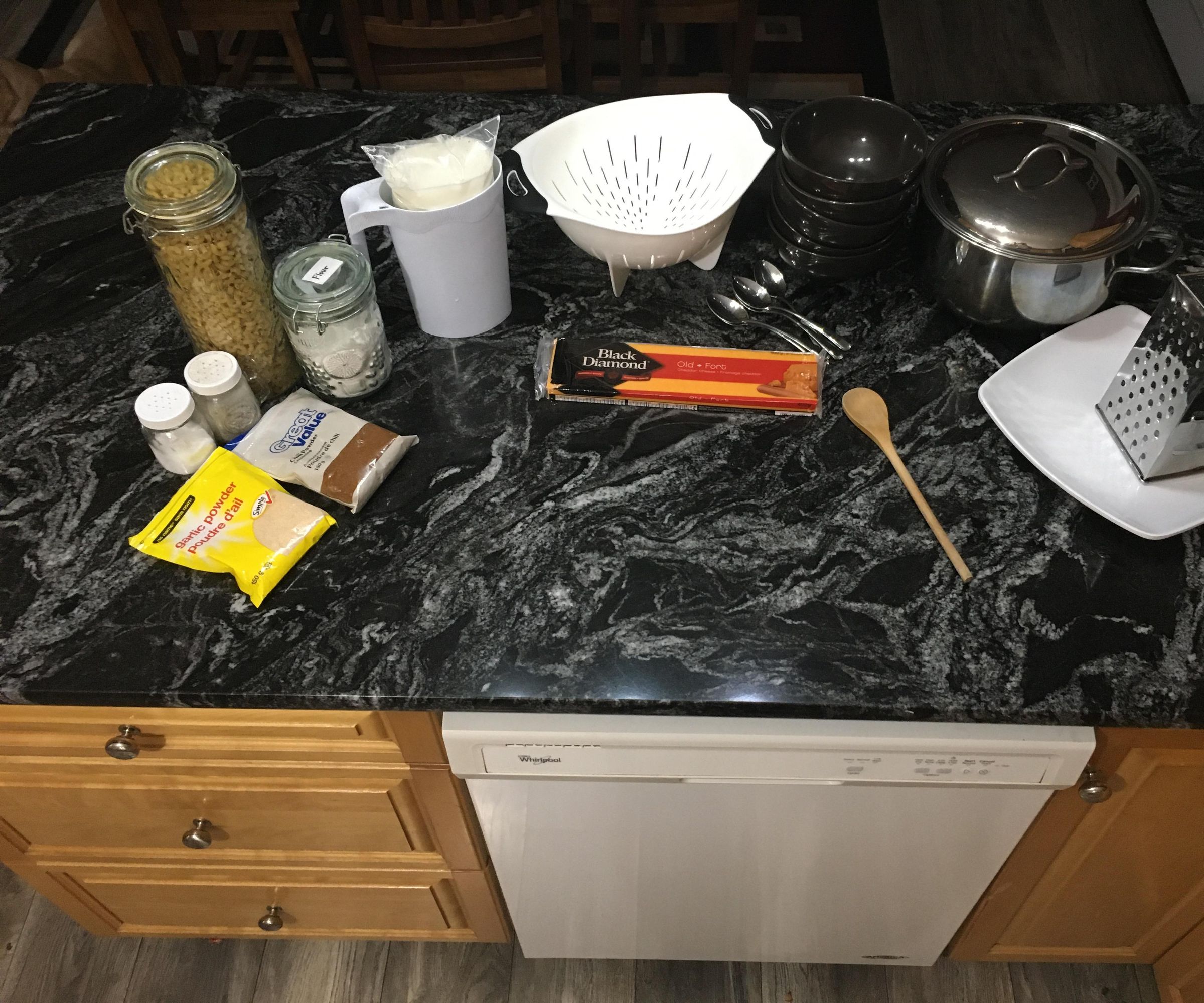 Easy and Delicious Mac and Cheese 