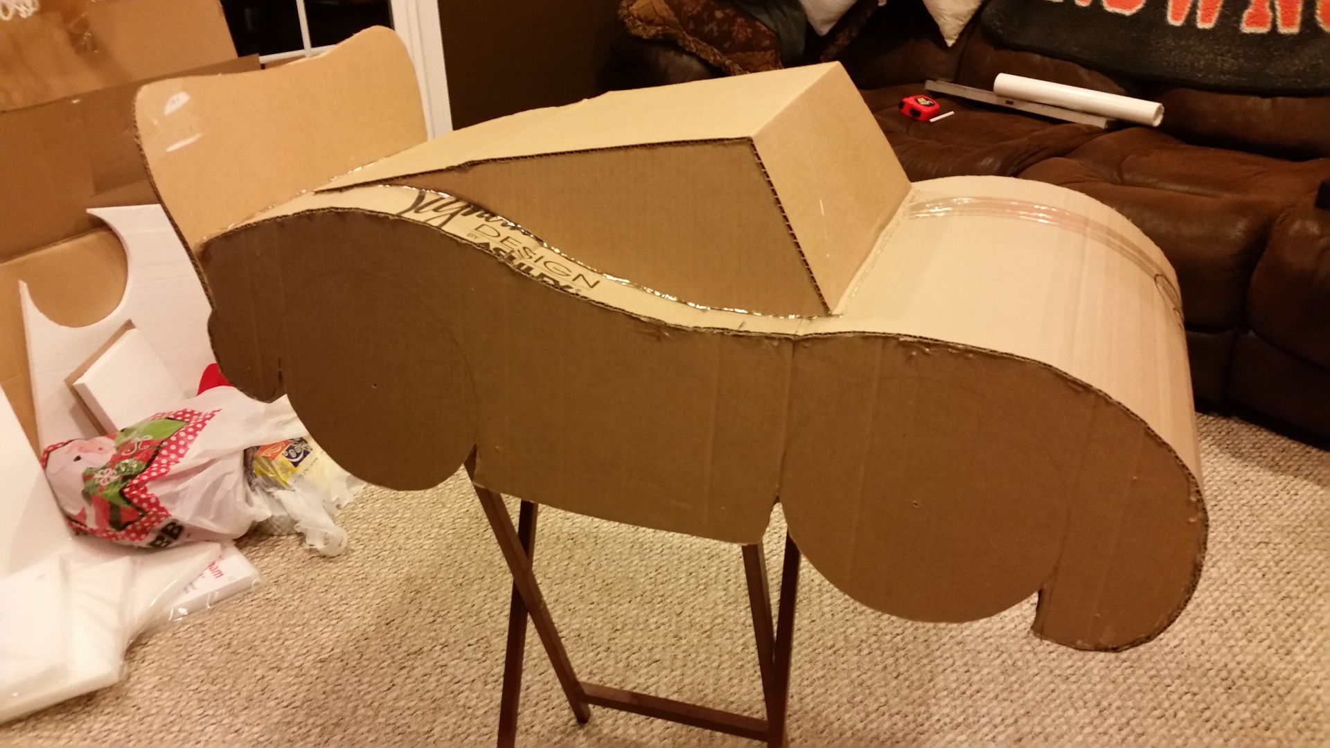 The "Amazing" Lightning McQueen Costume : 5 Steps (with Pictures