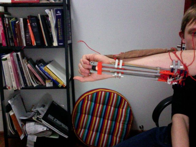 Automatic K'nex Hidden Blade (for New People Like Me)