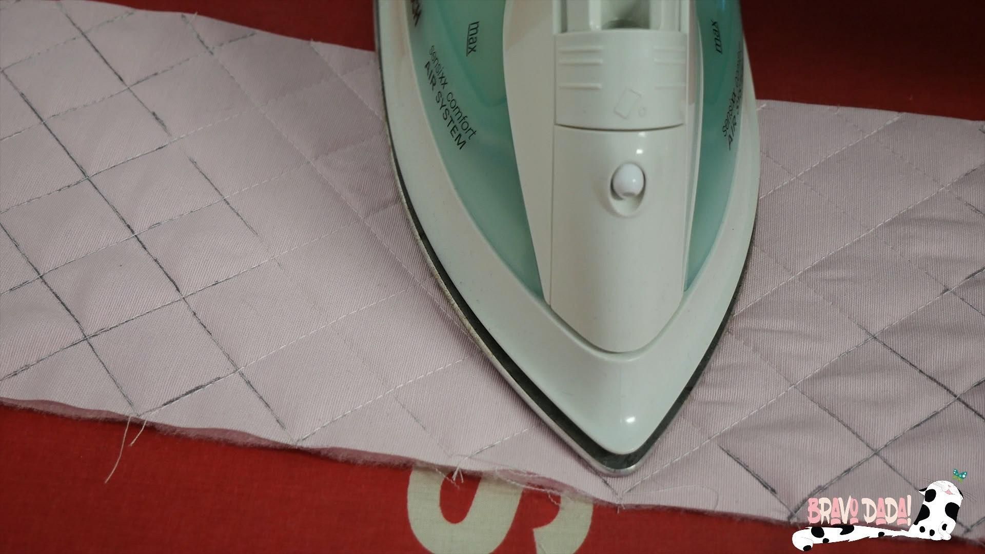 DIY How to Make a Quilted Sewing Machine Mat With Pockets and Thread