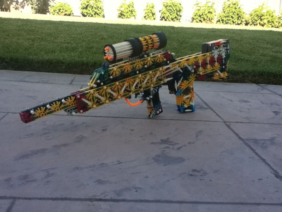 Knex Famas