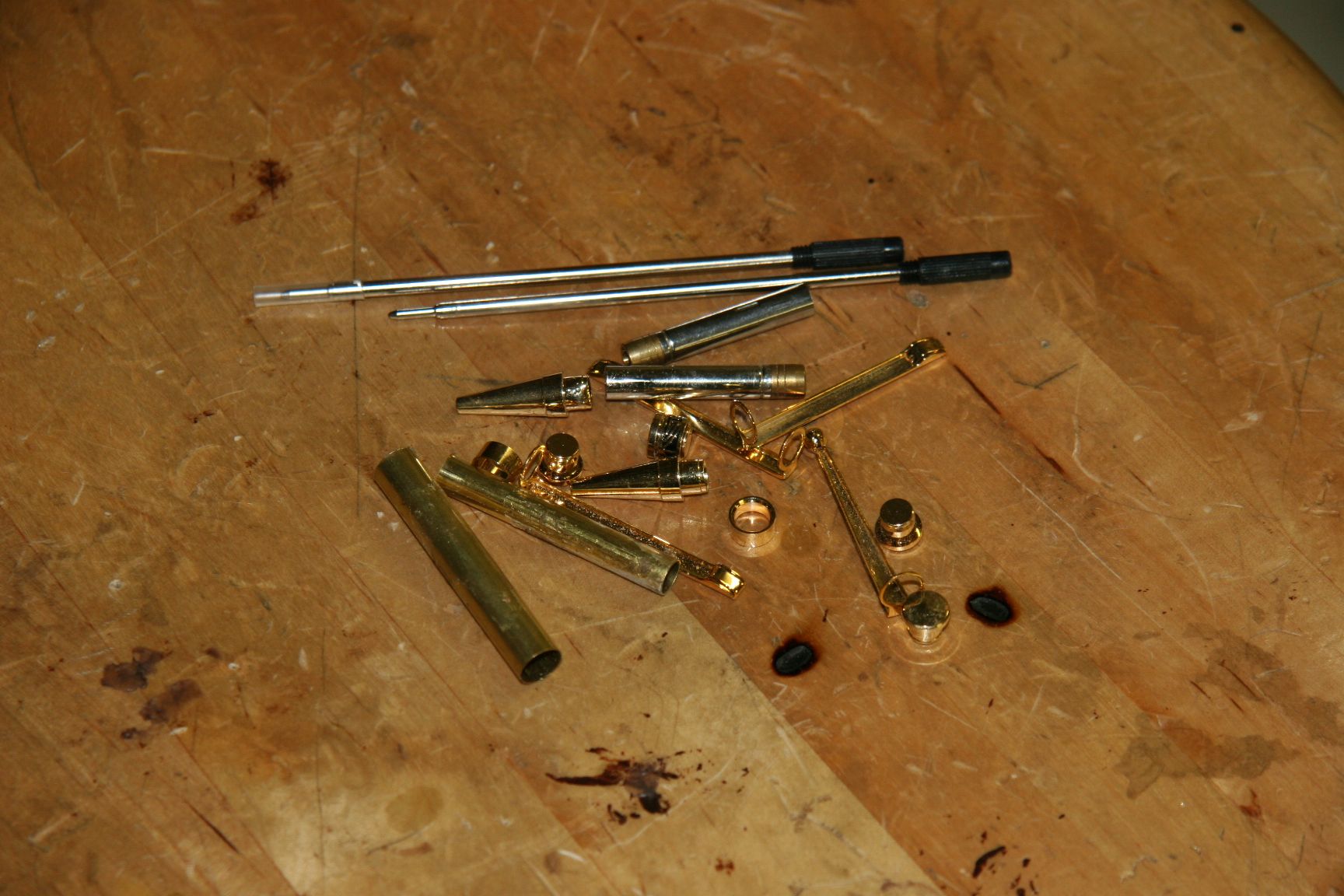 Turrning a European Style Wooden Pen 4 Steps (with Pictures