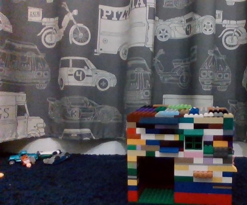 Lego Rubix's Cube Dispenser