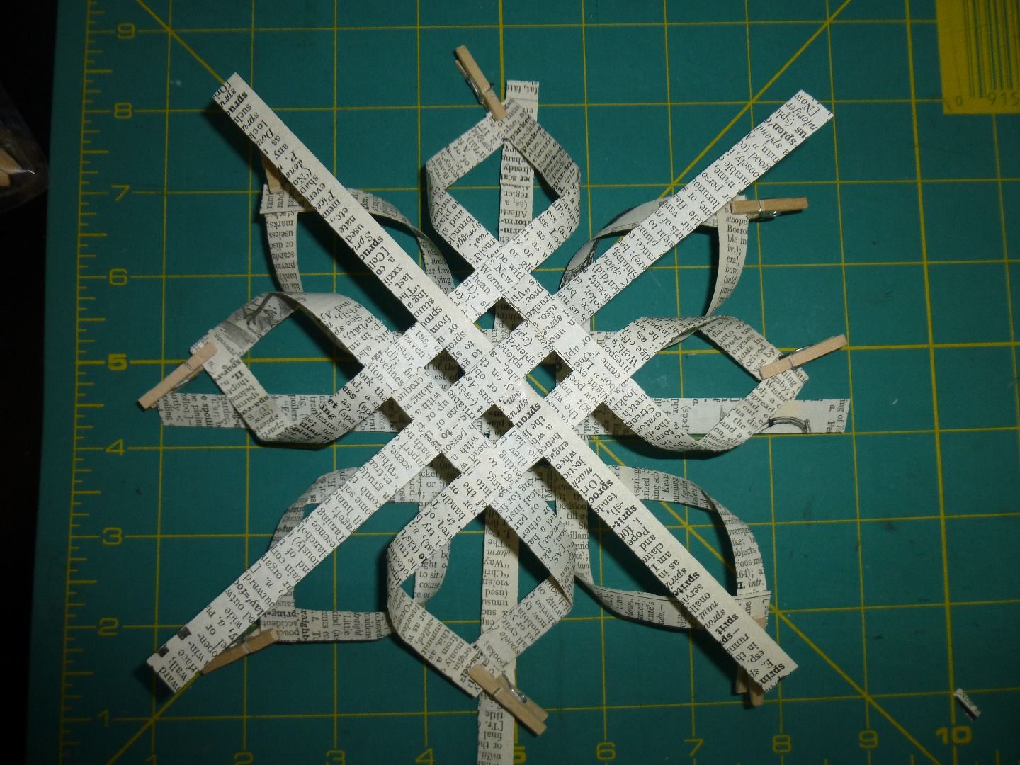 Dictionary Paper Snowflake 8 Steps (with Pictures) Instructables