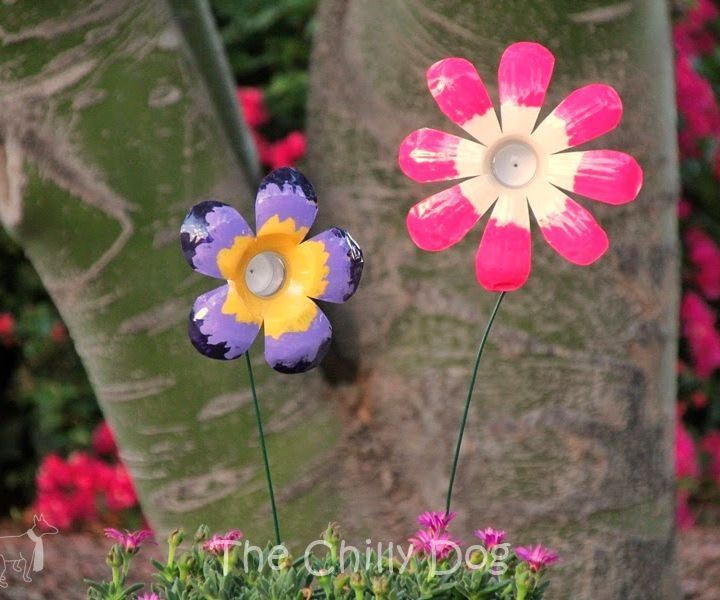 Making a Flower Out of a Plastic Bottle