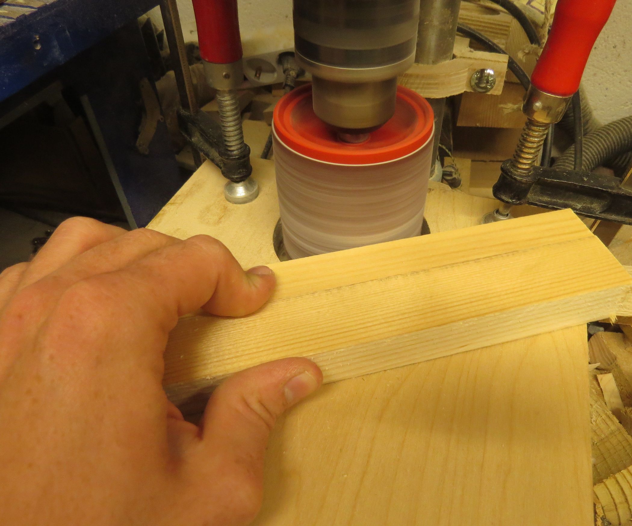 Drum Sanding Table for the Drill Press 5 Steps (with Pictures