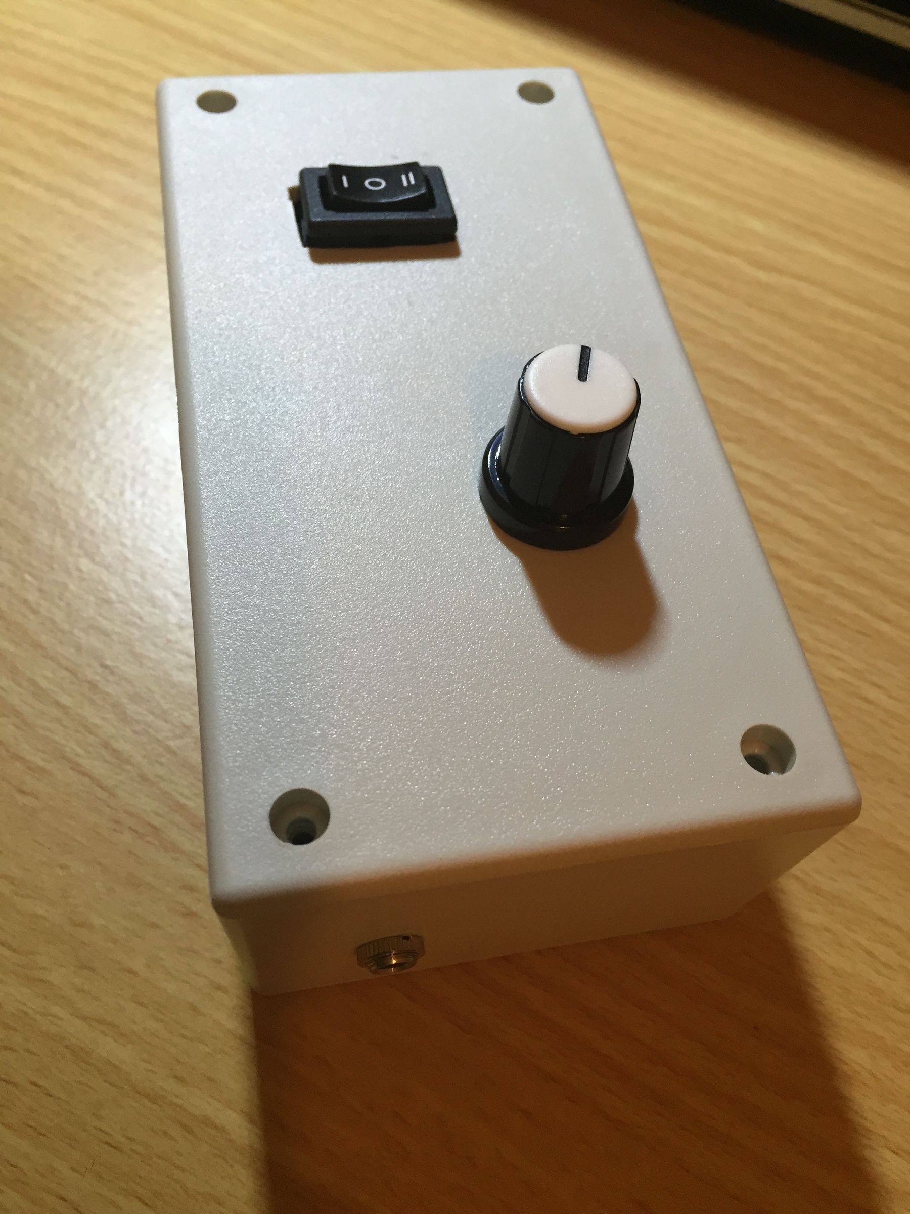 LED Strip Control With Dimmer and Audio Pulsing Circuits 10 Steps