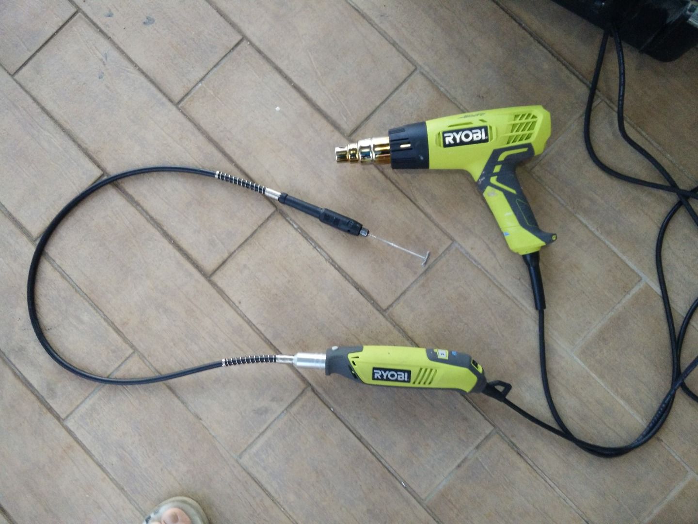 How to Make Electroluminescent (EL) Paint!! 9 Steps (with Pictures