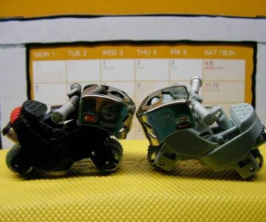 How to Turn 2 Lighters Into a Lightercycle