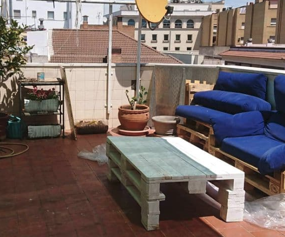 Terrace Table With 1 Pallet and a Half!