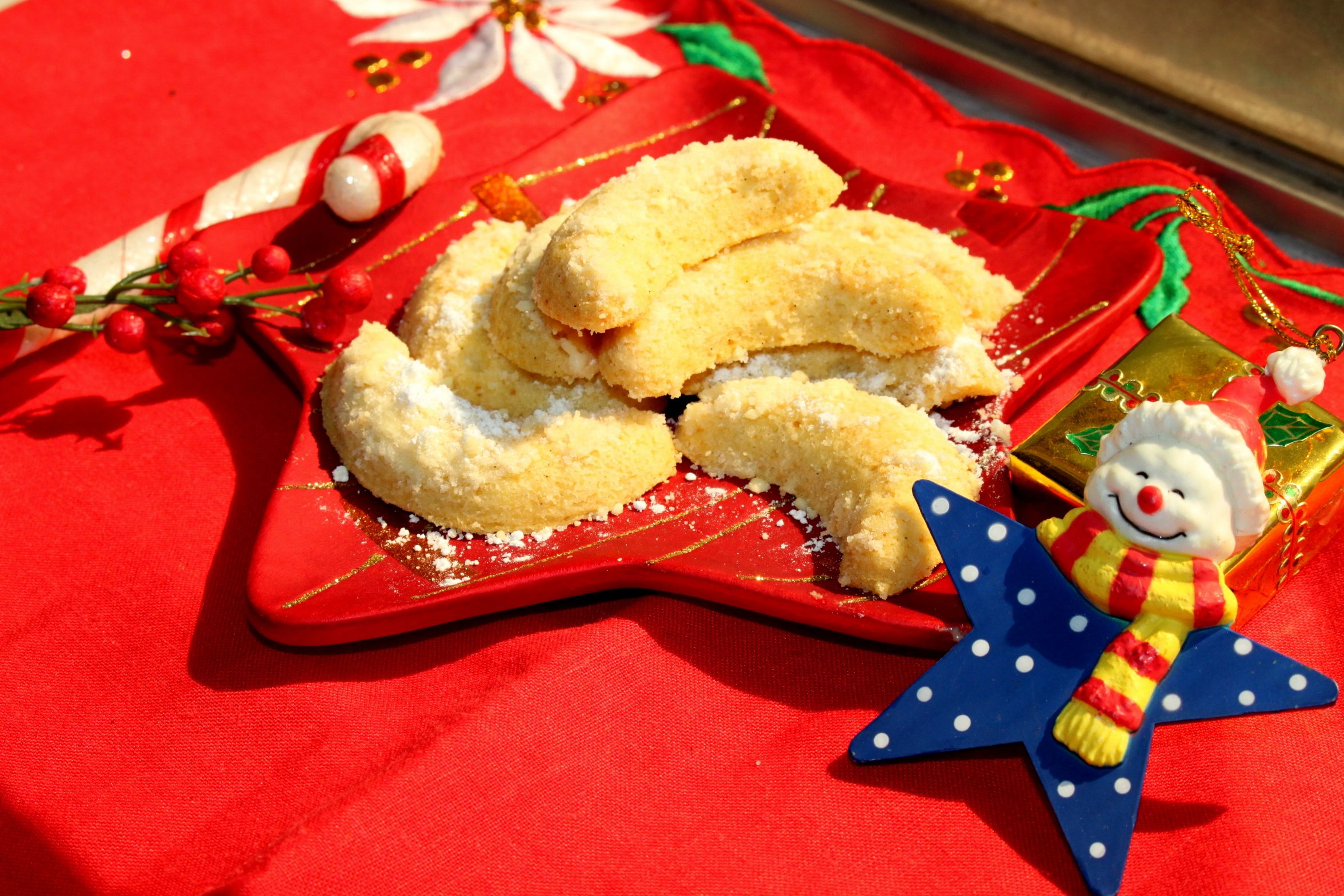 Vanilla Kipferl ~ Traditional Christmas Cookie