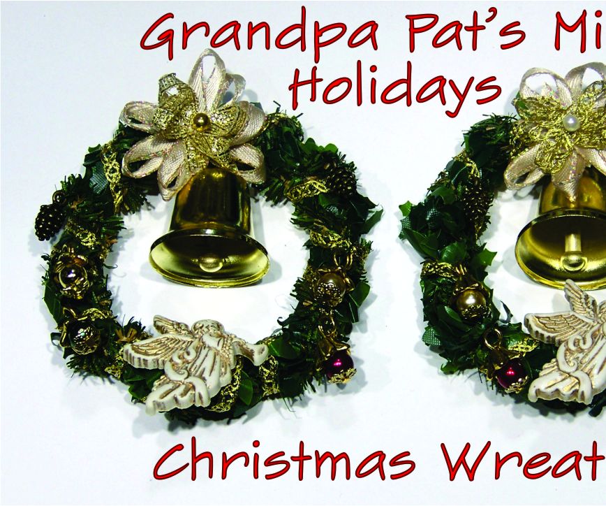 Making Mini Christmas Wreaths