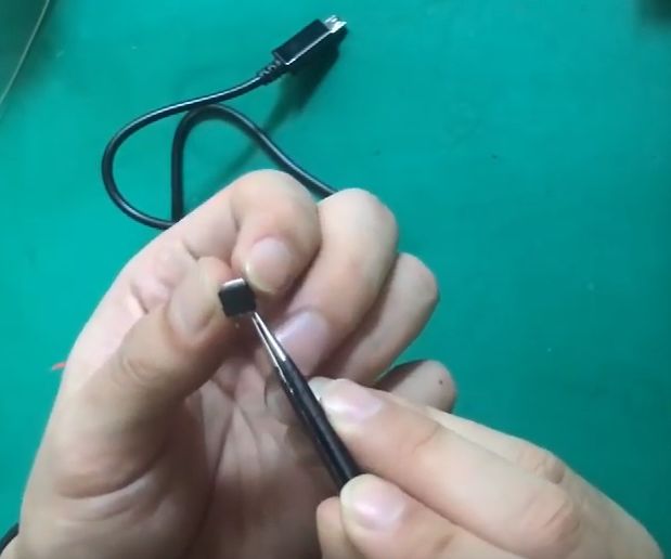 Mobile Charger Using IC 7805