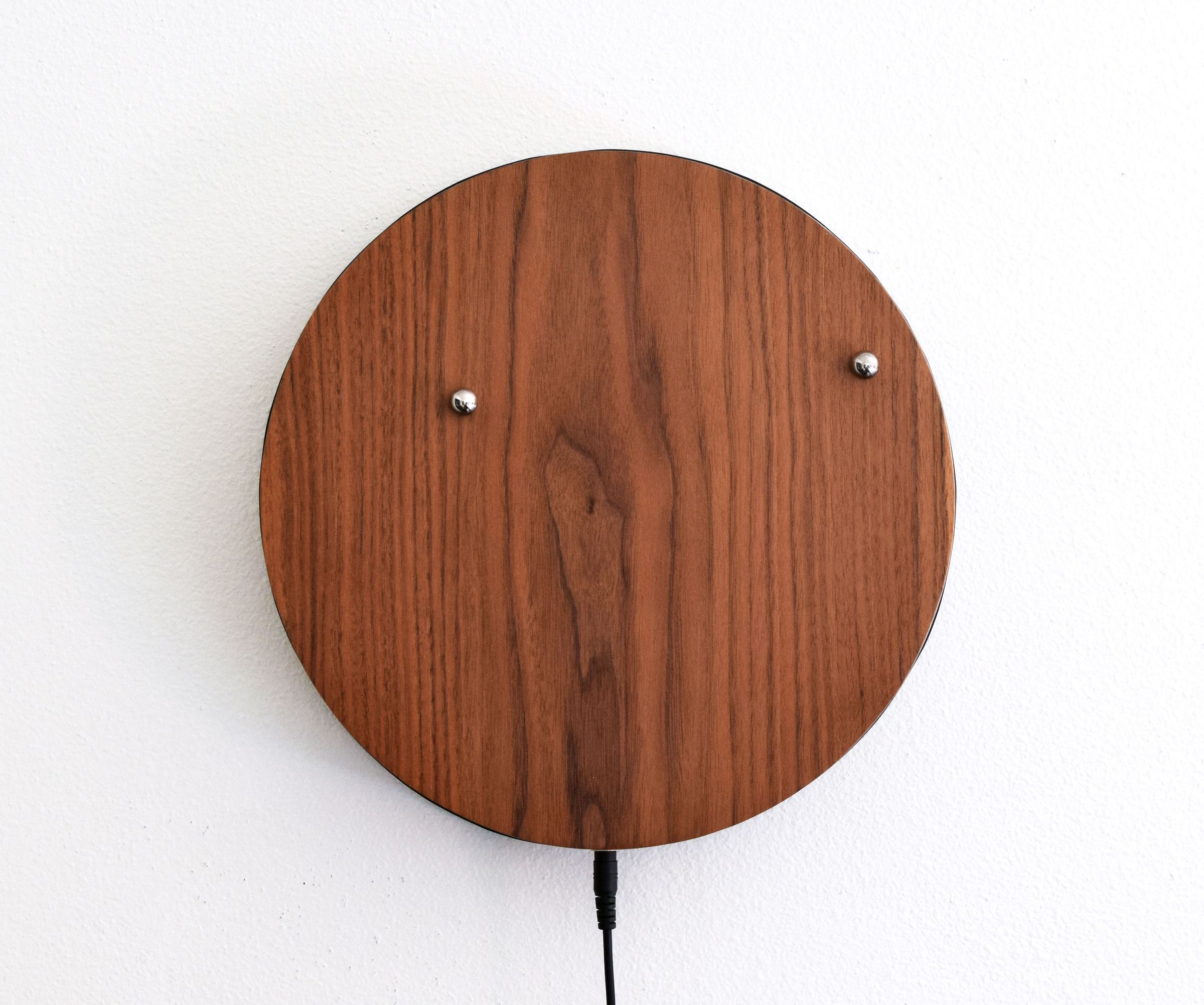 Mesmerizing Magnetic Wall Clock