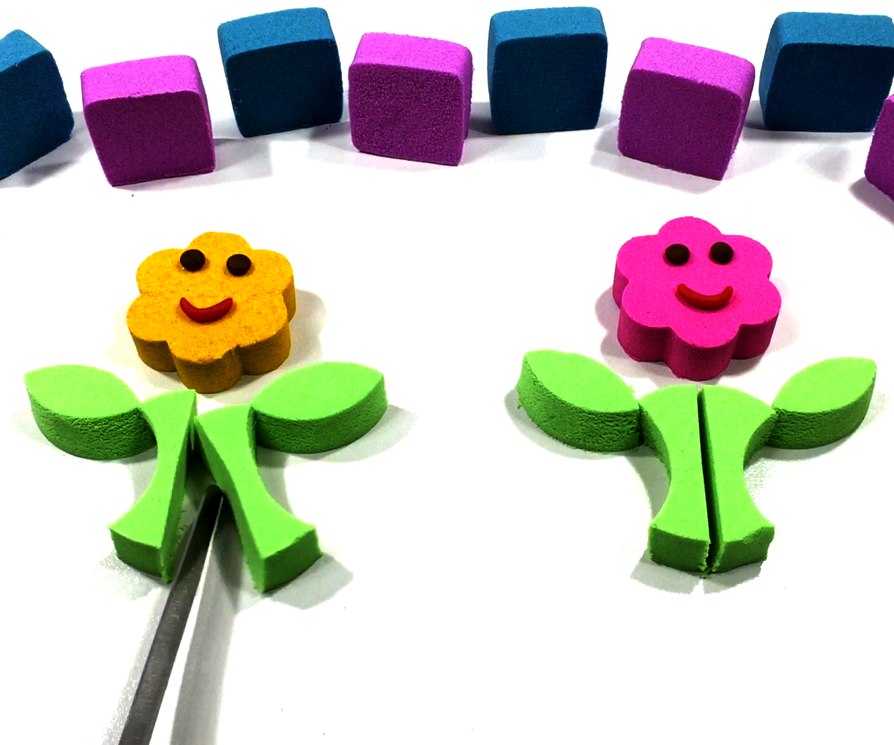 How to Make Kinetic Sand Flower | Learn Colors for Kids
