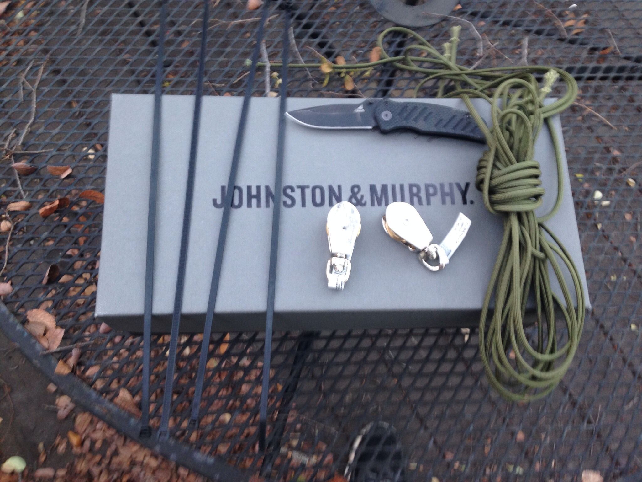PORTABLE PARACORD CARGO ZIPLINE 6 Steps Instructables
