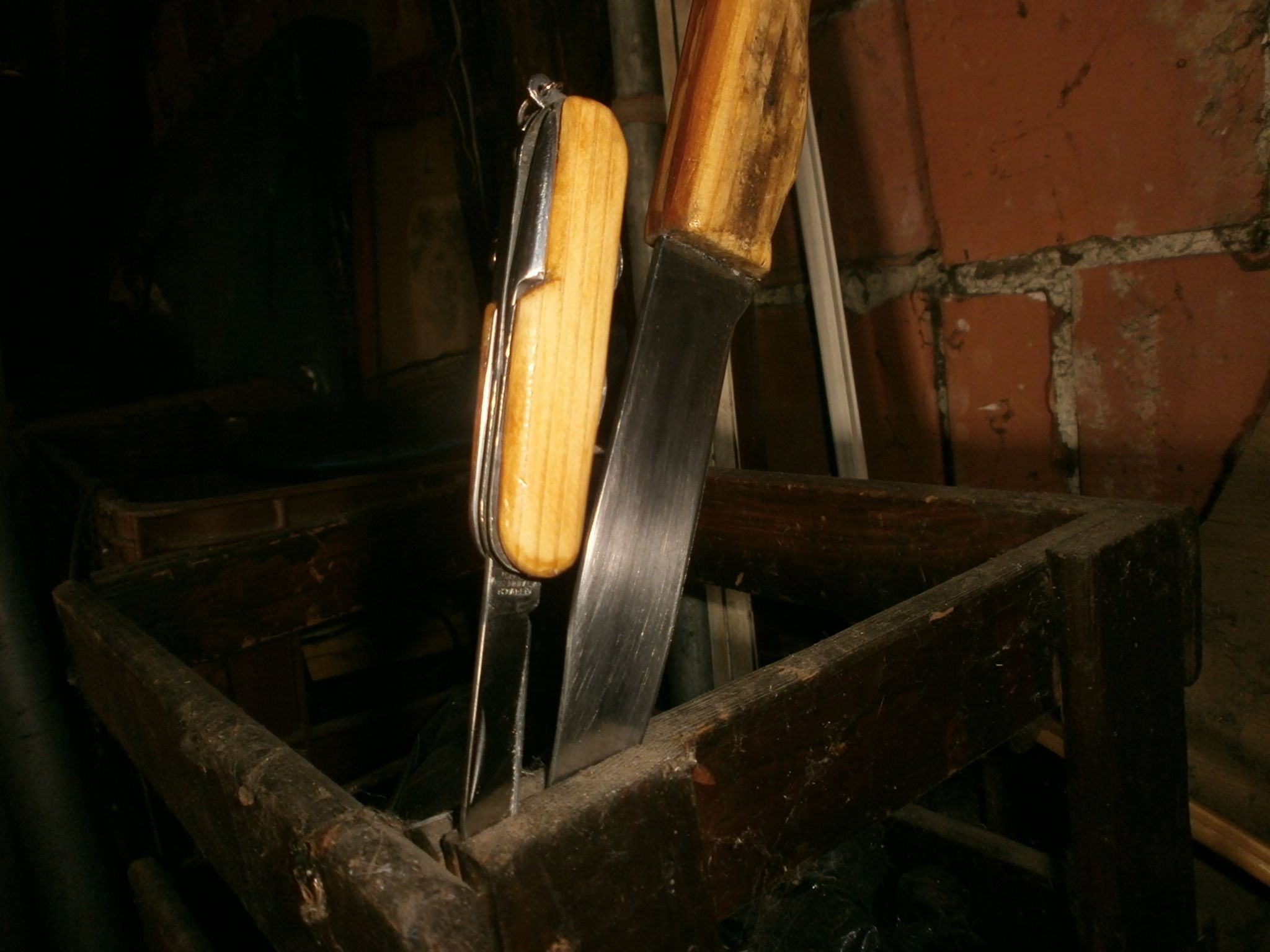 Wooden Scales on Swiss Army Knife